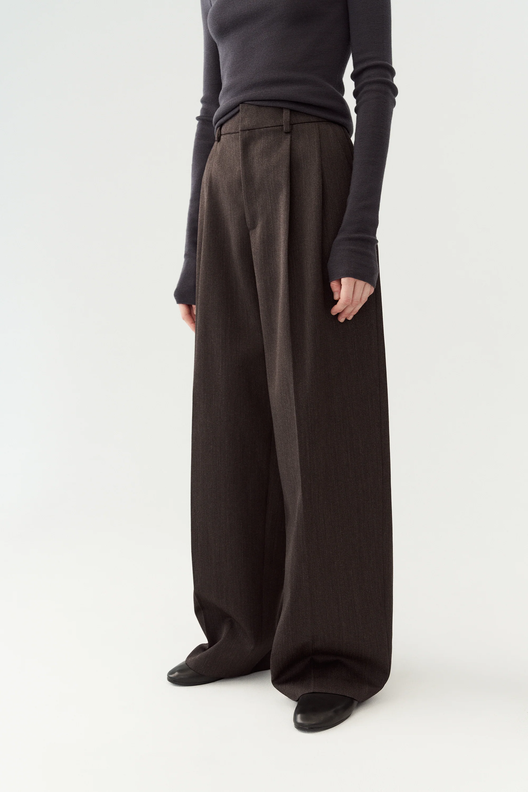 Loose-fit Wide-leg Trousers With Double Pleats - Image 13