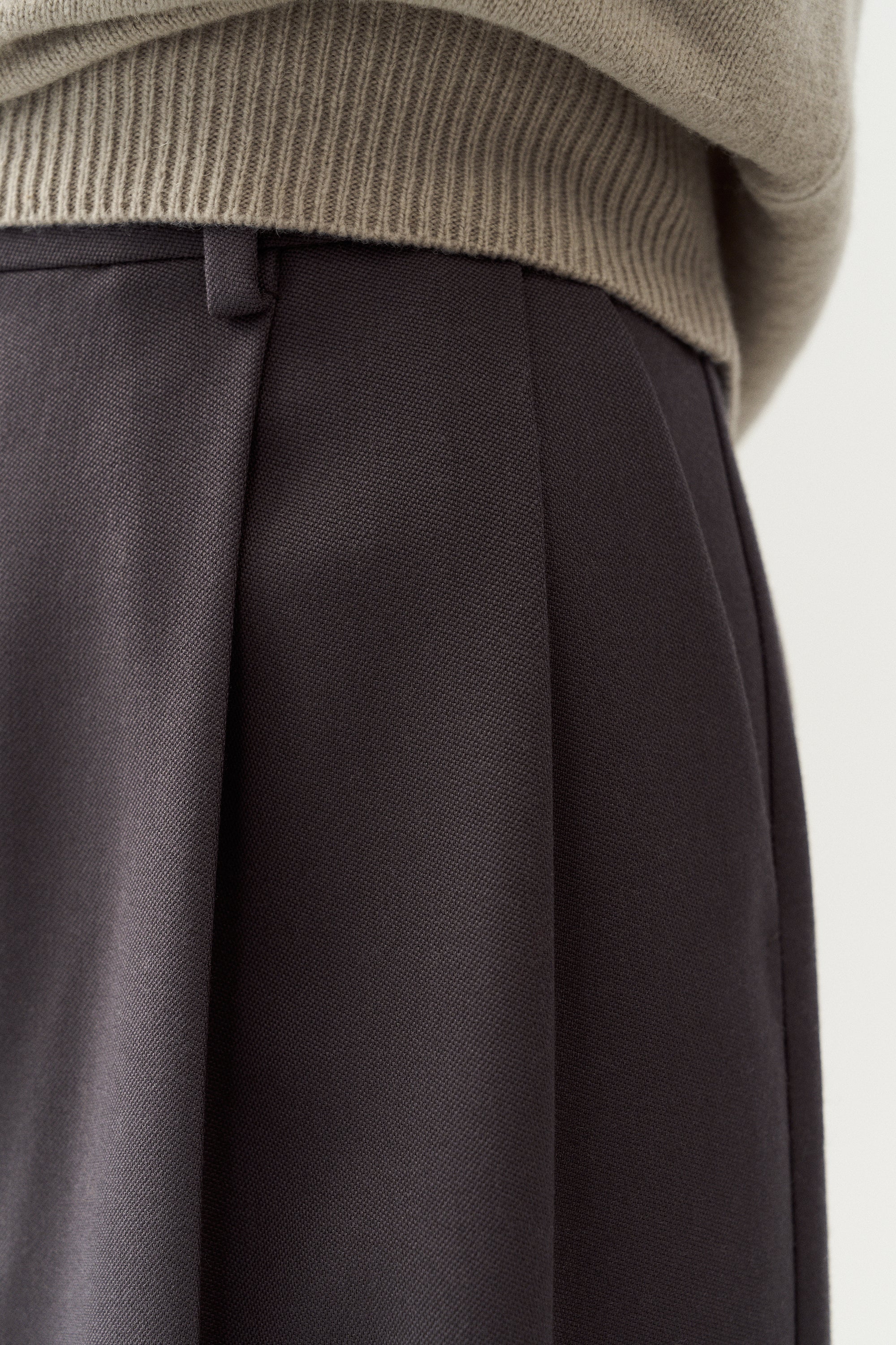 Loose-fit Wide-leg Trousers With Double Pleats - Image 8