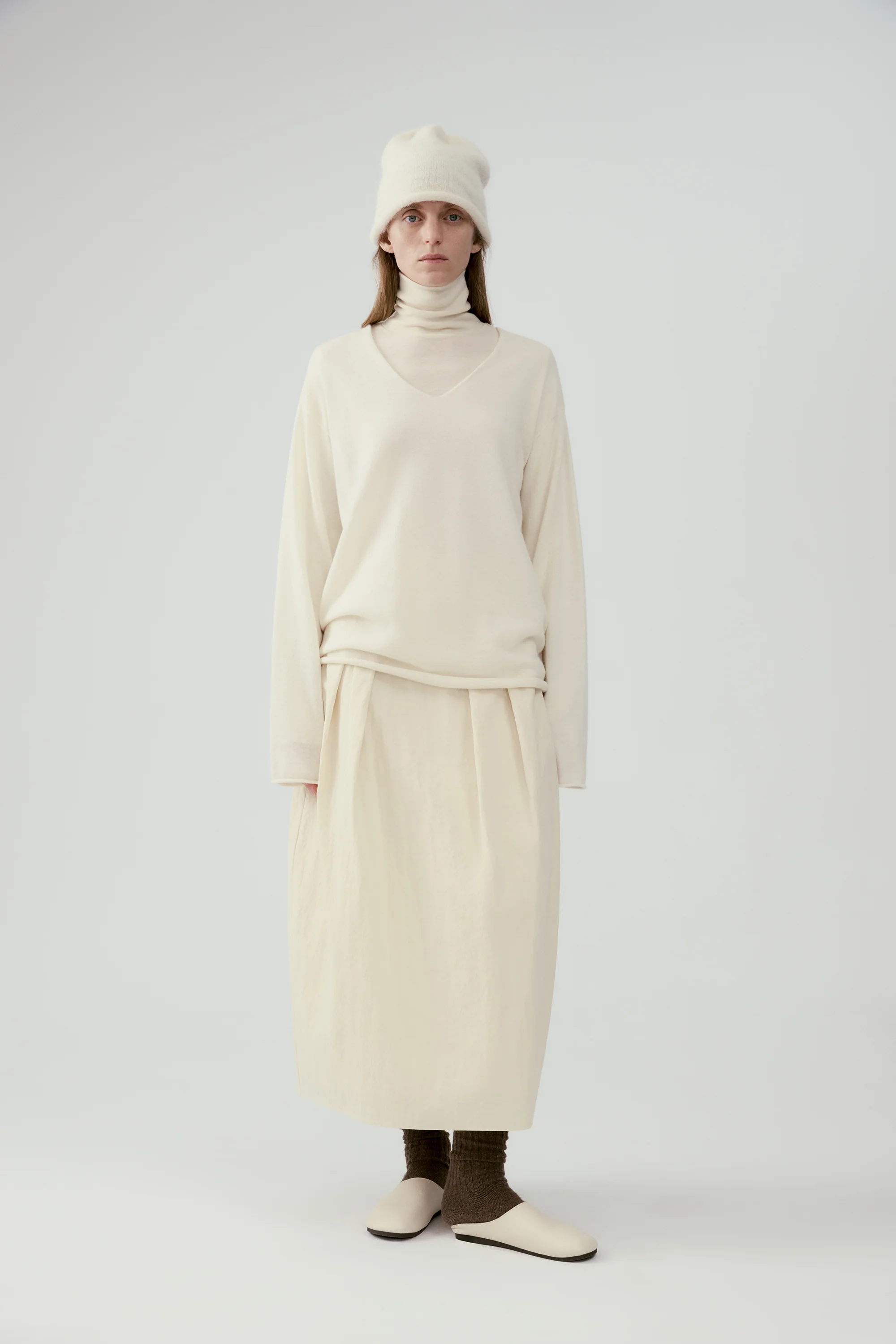 V-neck Slightly Loose Knit Top - Image 3