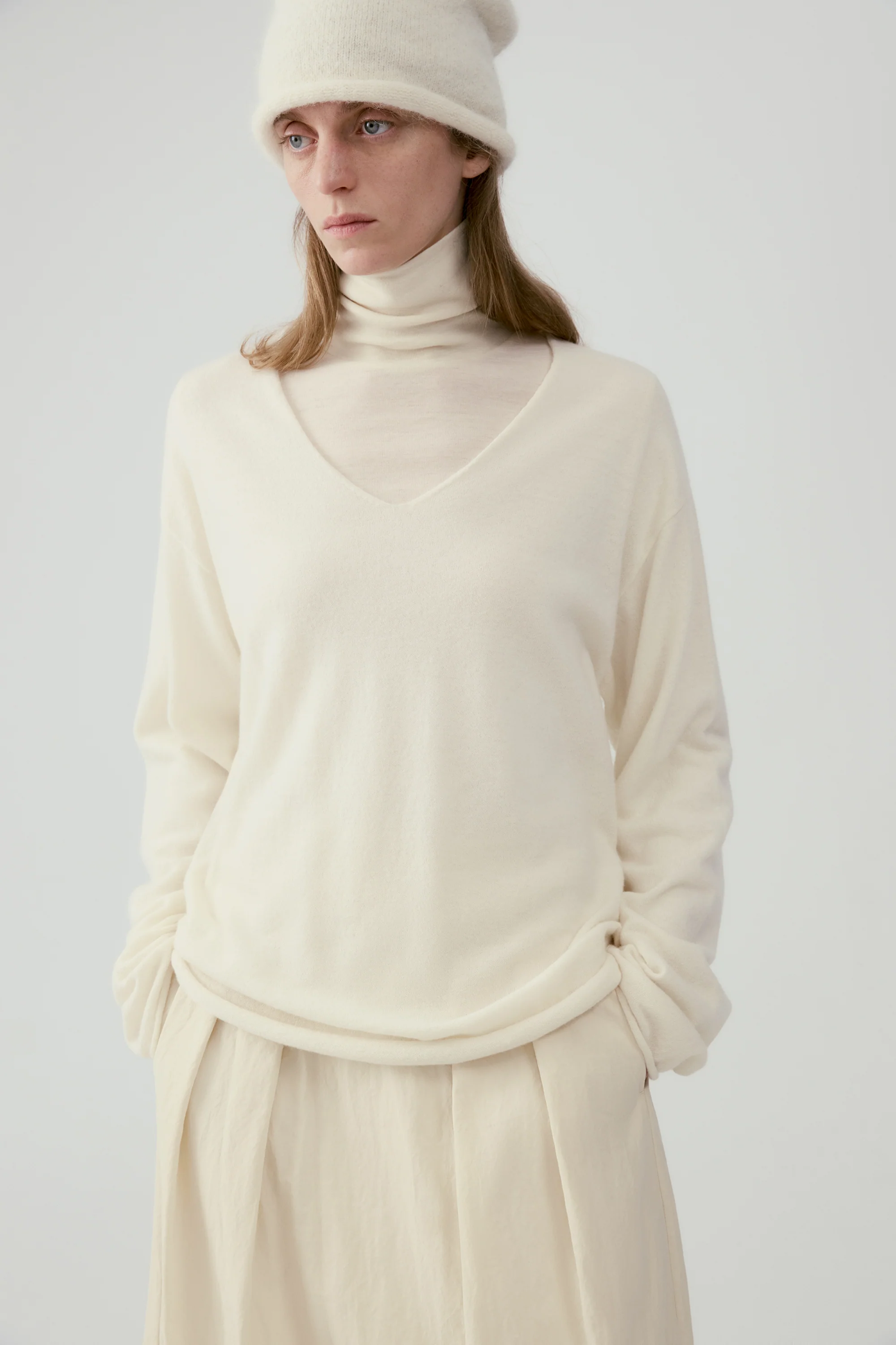 V-neck Slightly Loose Knit Top - Image 5