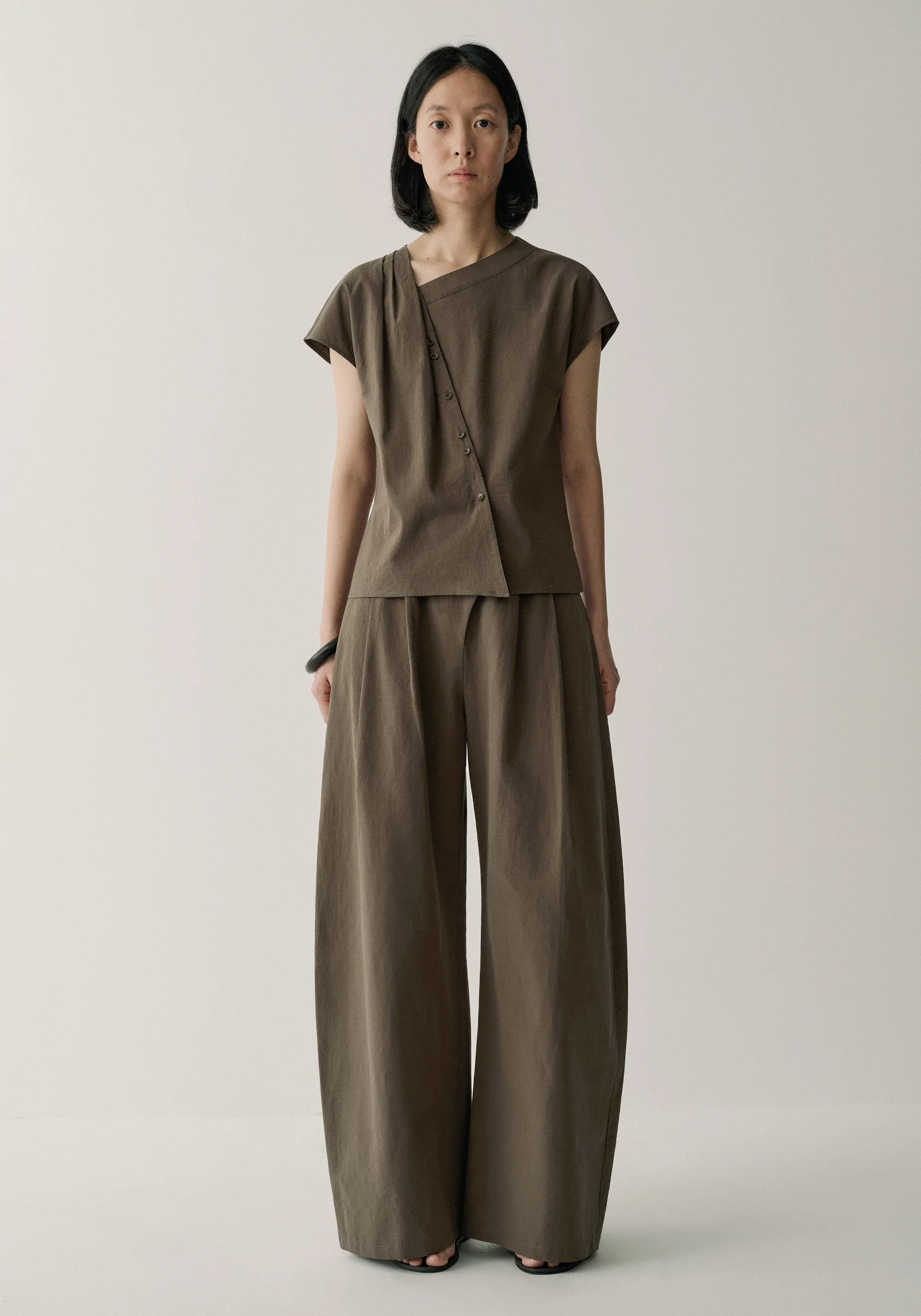 Asymmetric Cotton-linen Pants