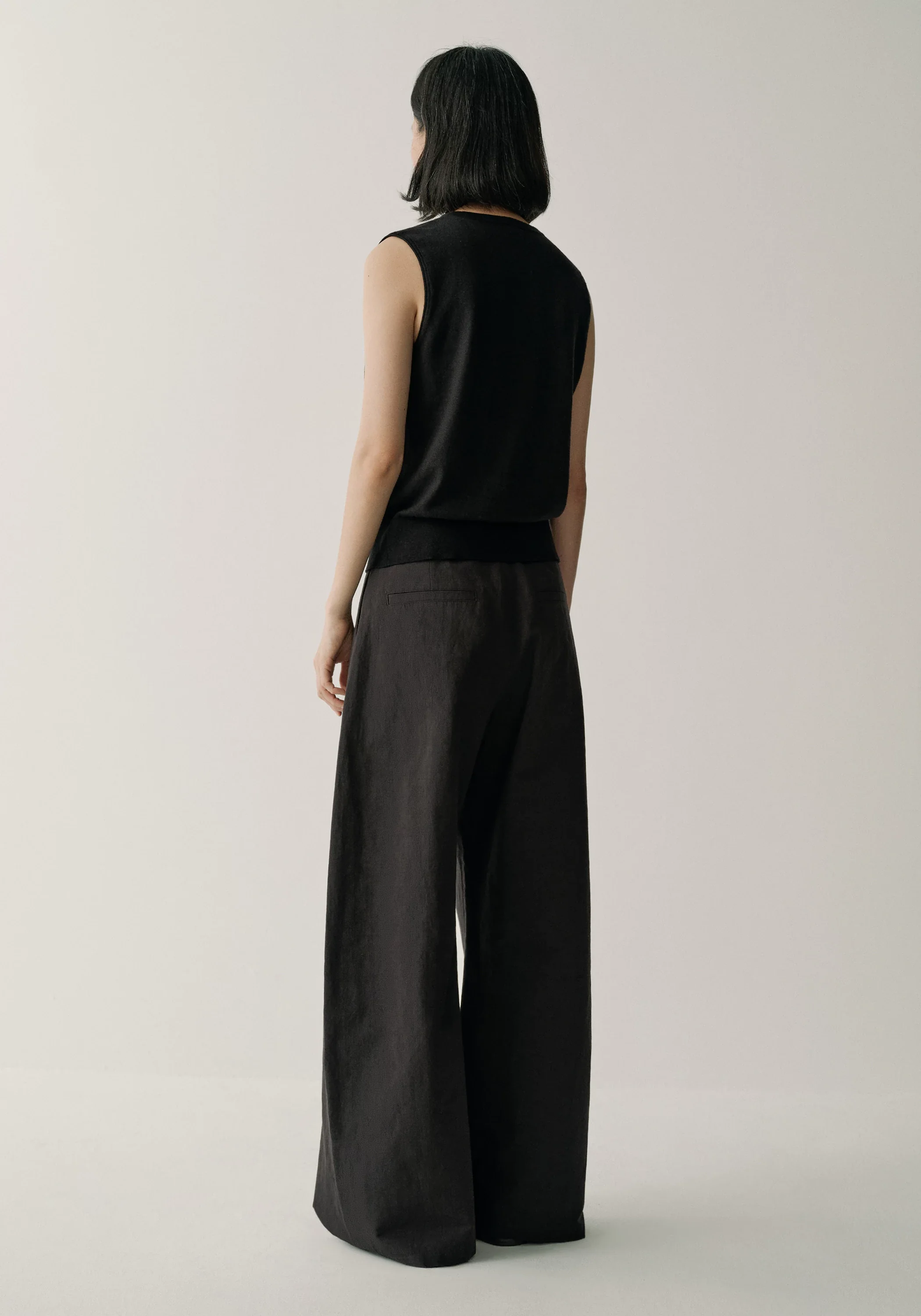 Asymmetric Cotton-linen Pants - Image 13