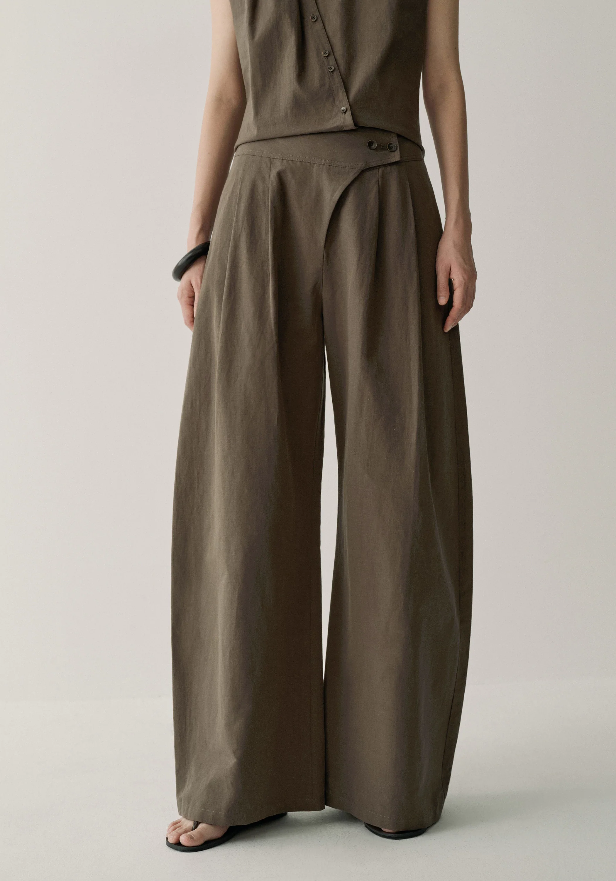 Asymmetric Cotton-linen Pants - Image 6