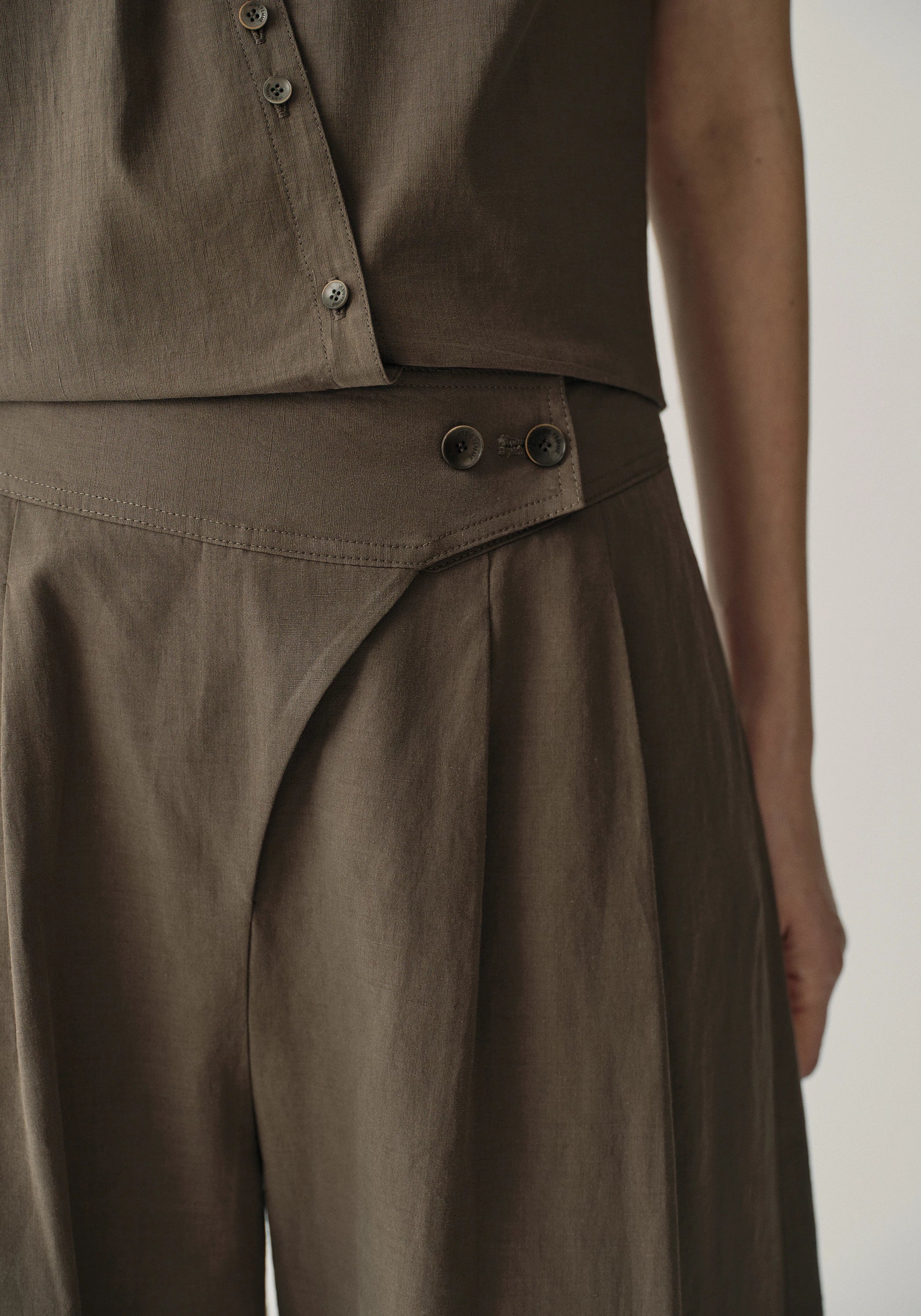 Asymmetric Cotton-linen Pants - Image 7