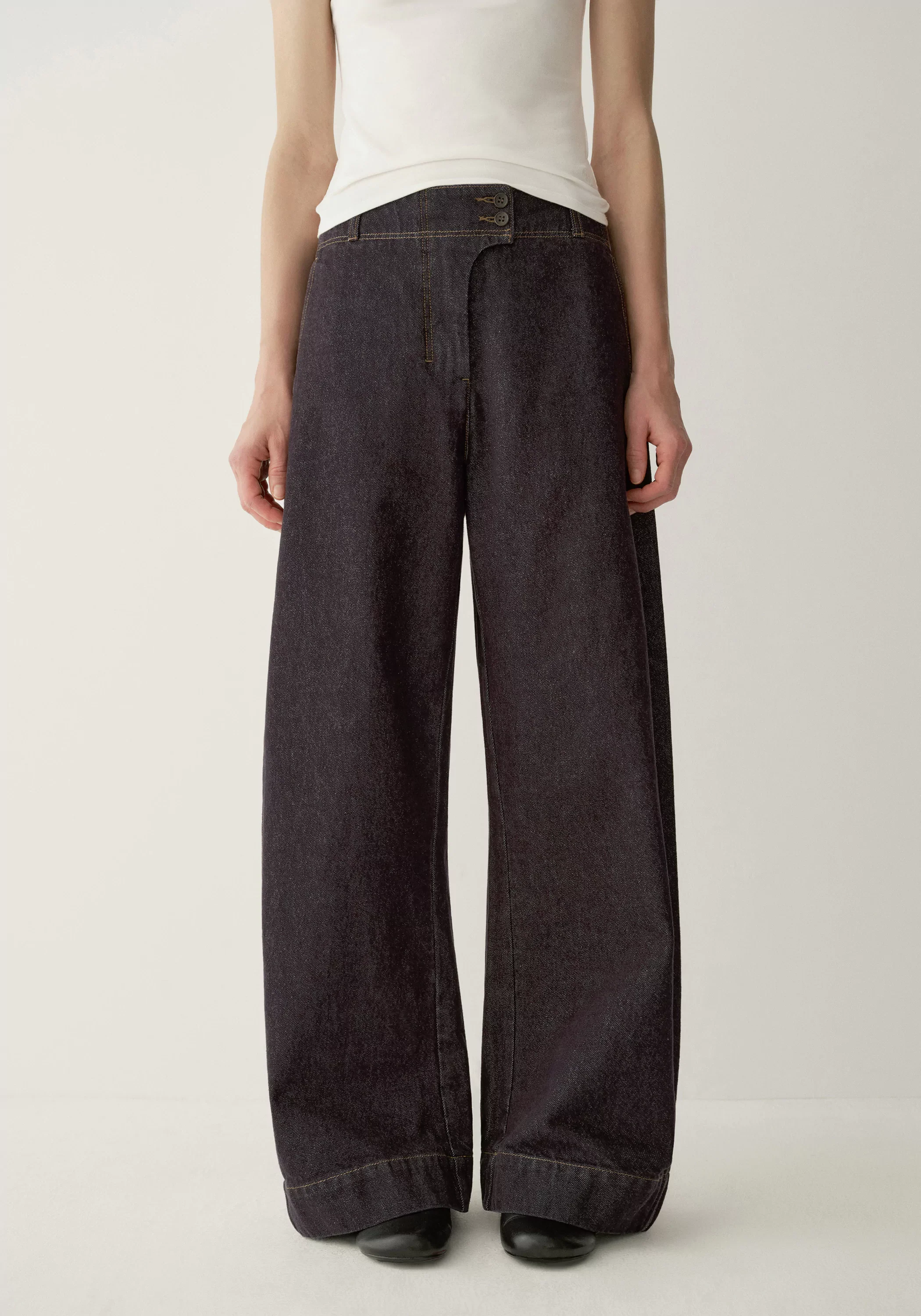 Asymmetric-placket Jeans - Image 5