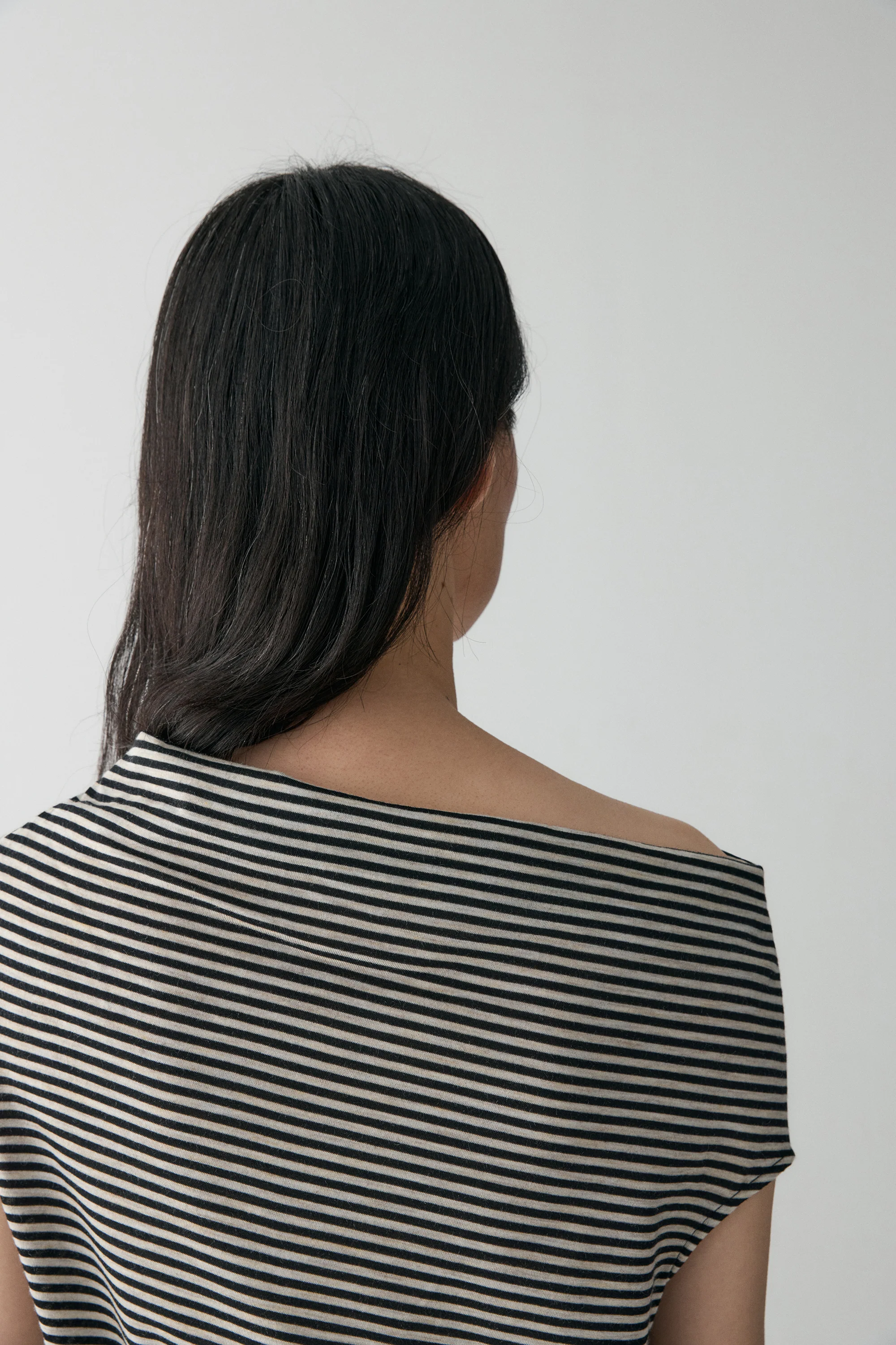 Asymmetric Striped Wool T-shirt - Image 16