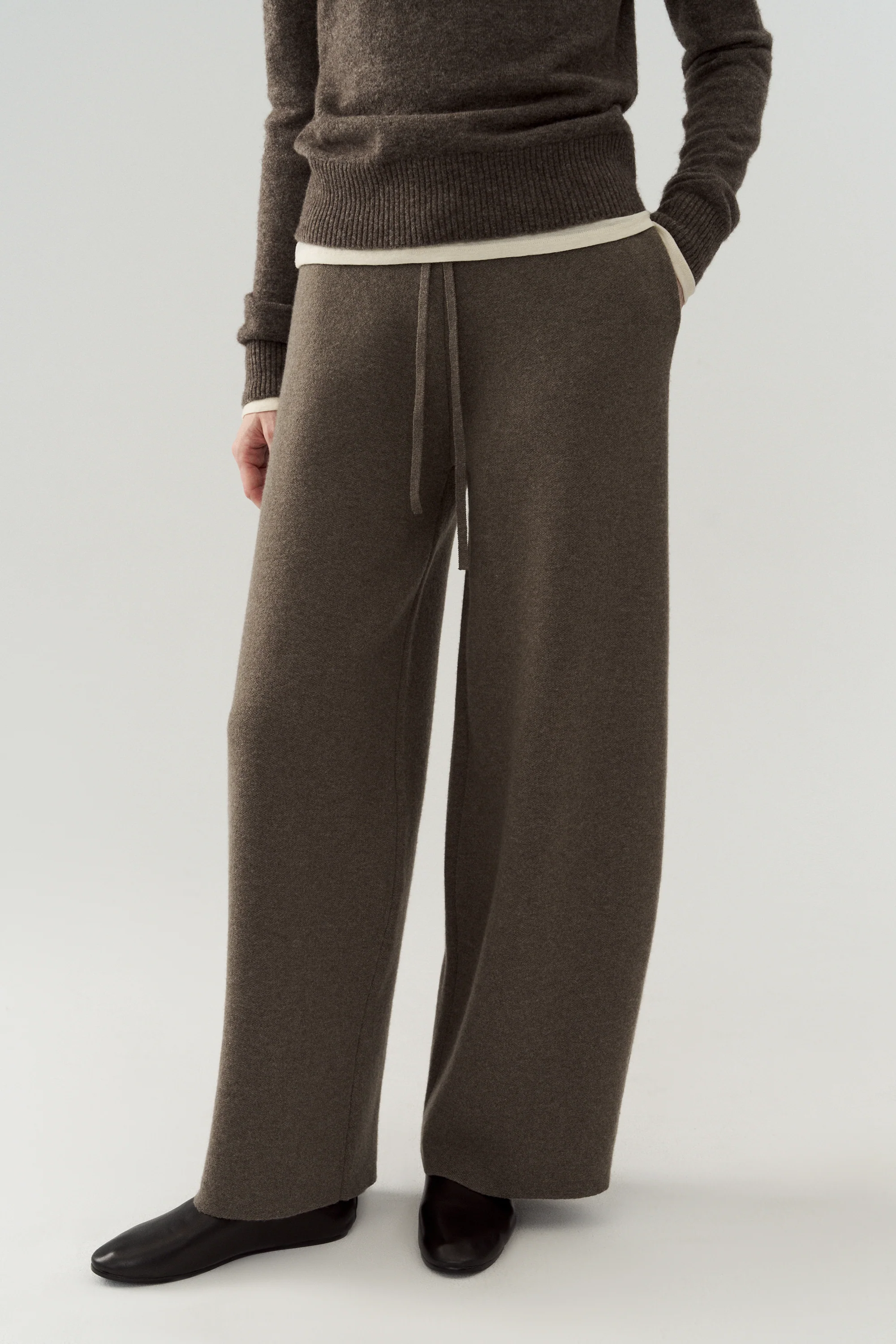Barrel Wool Knitted Pants - Image 15