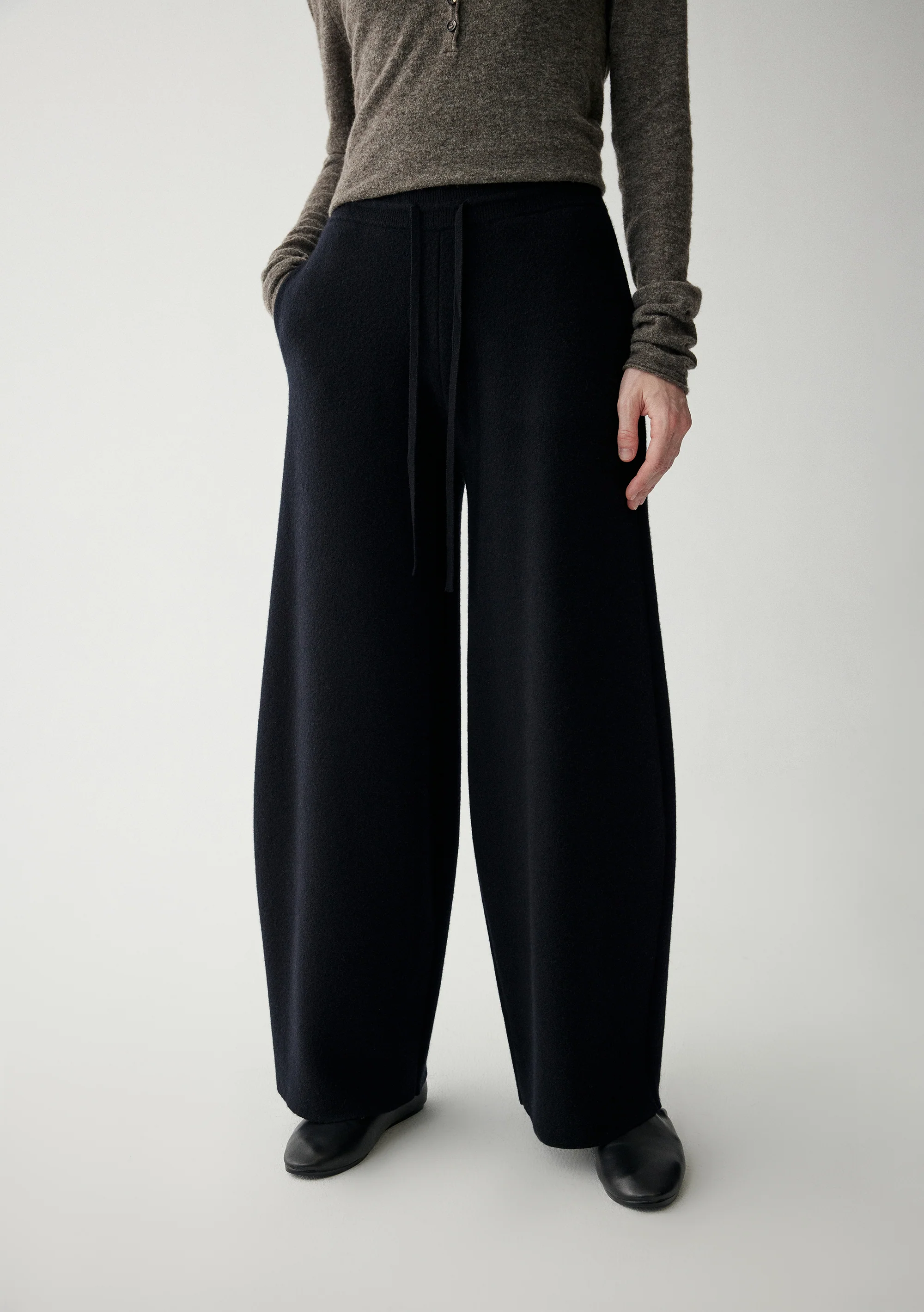 Barrel Wool Knitted Pants - Image 7