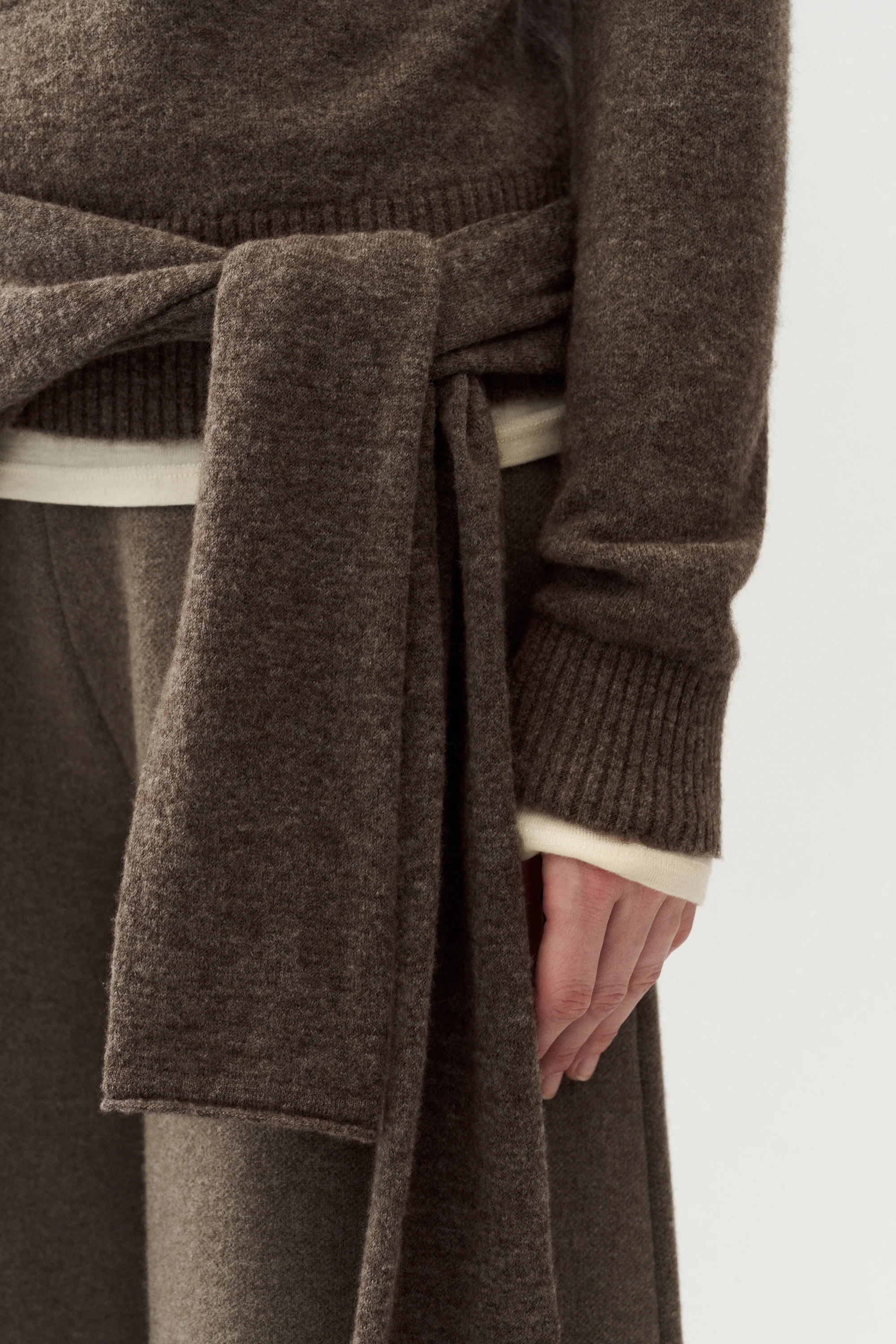 Basic Round Neck Yak Wool Knit Top - Image 10