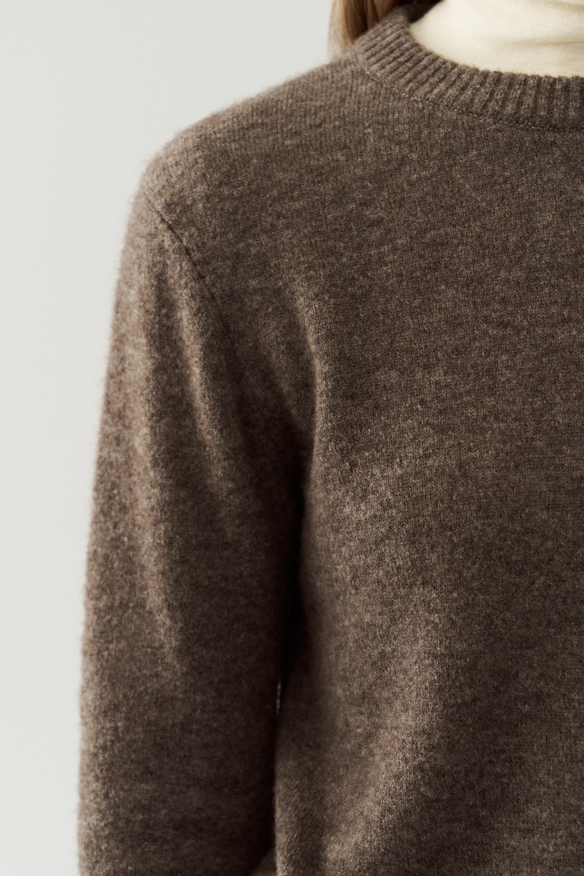 Basic Round Neck Yak Wool Knit Top - Image 9