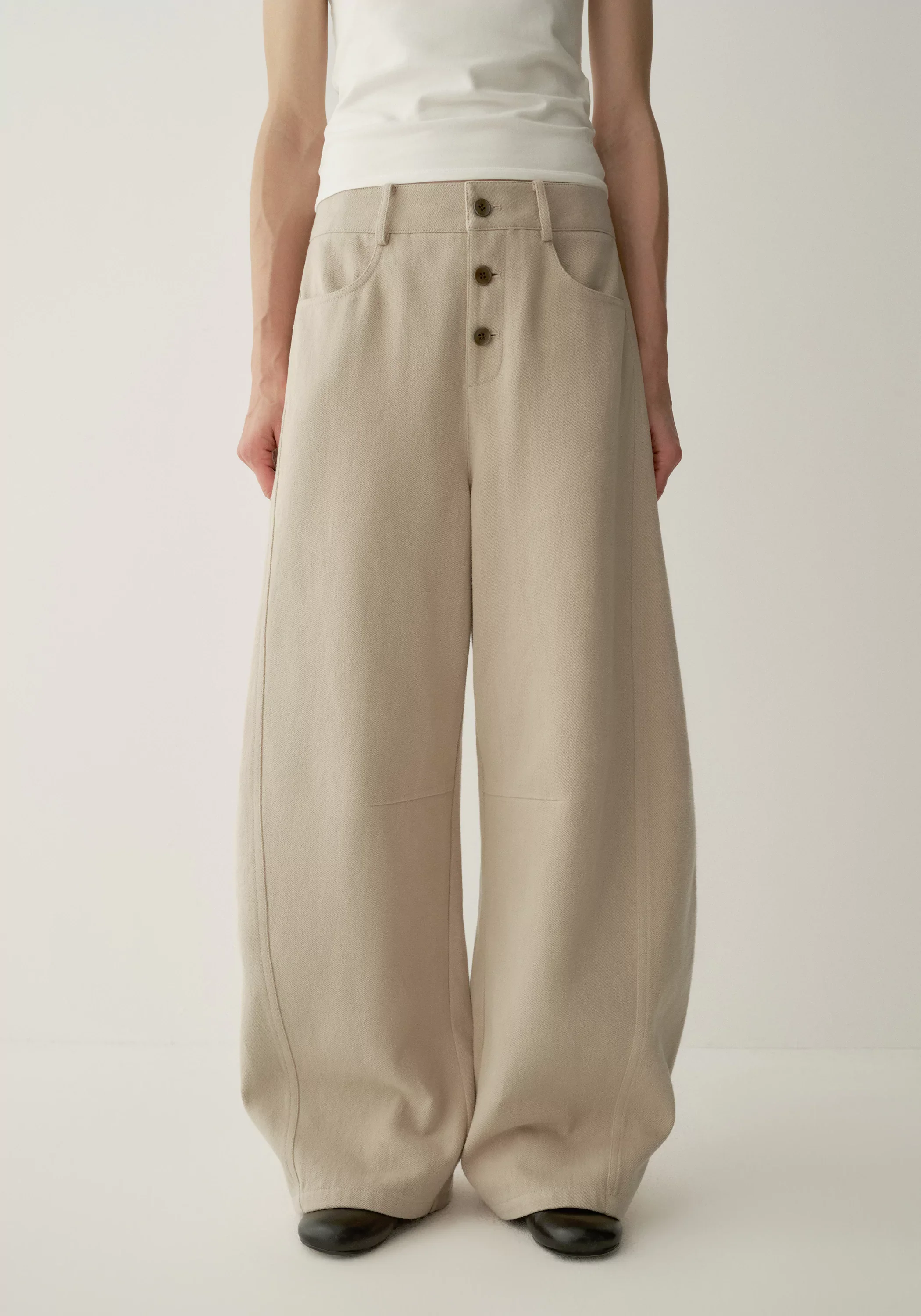 Buttoned Curved Pants - Image 16