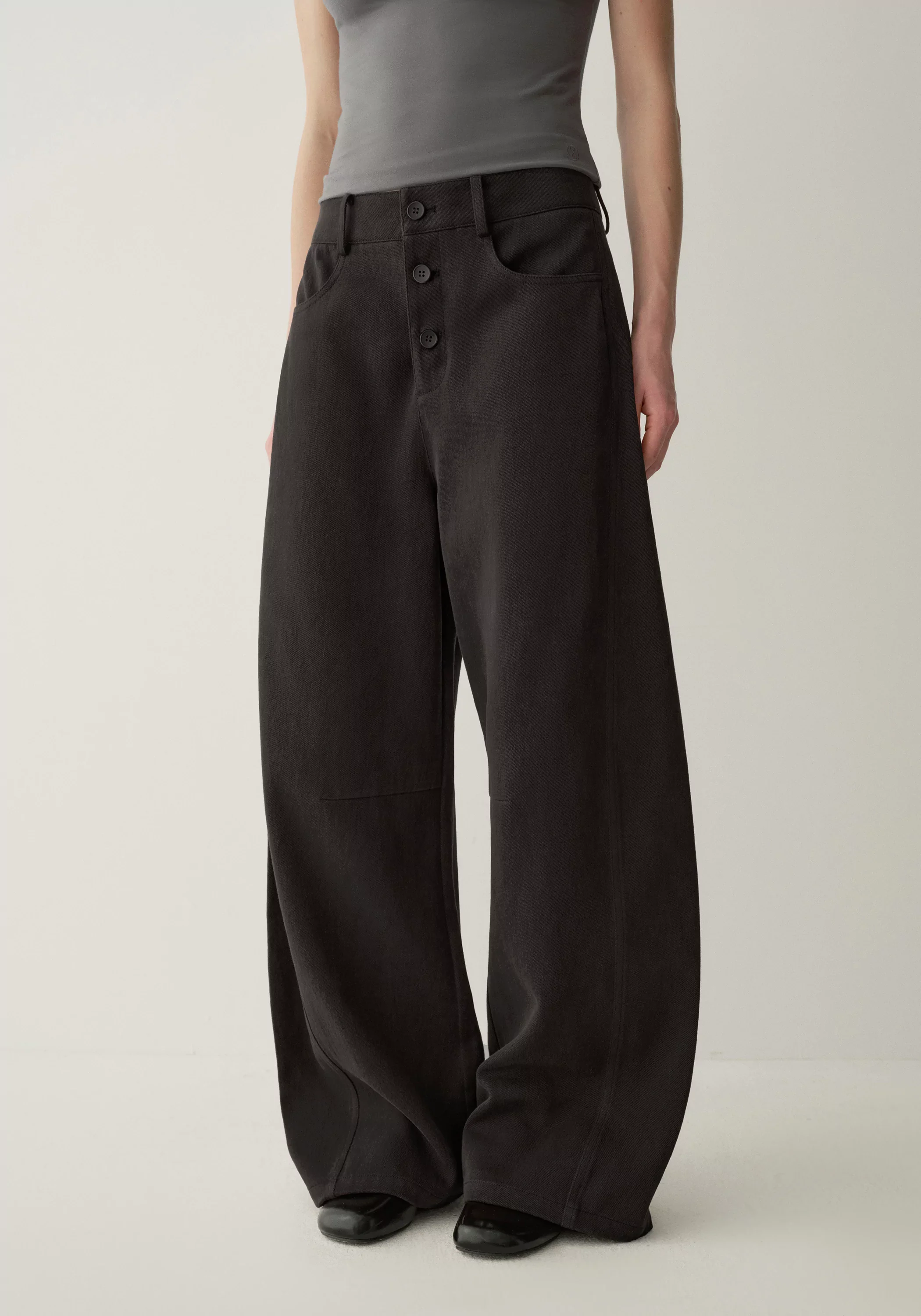 Buttoned Curved Pants - Image 7