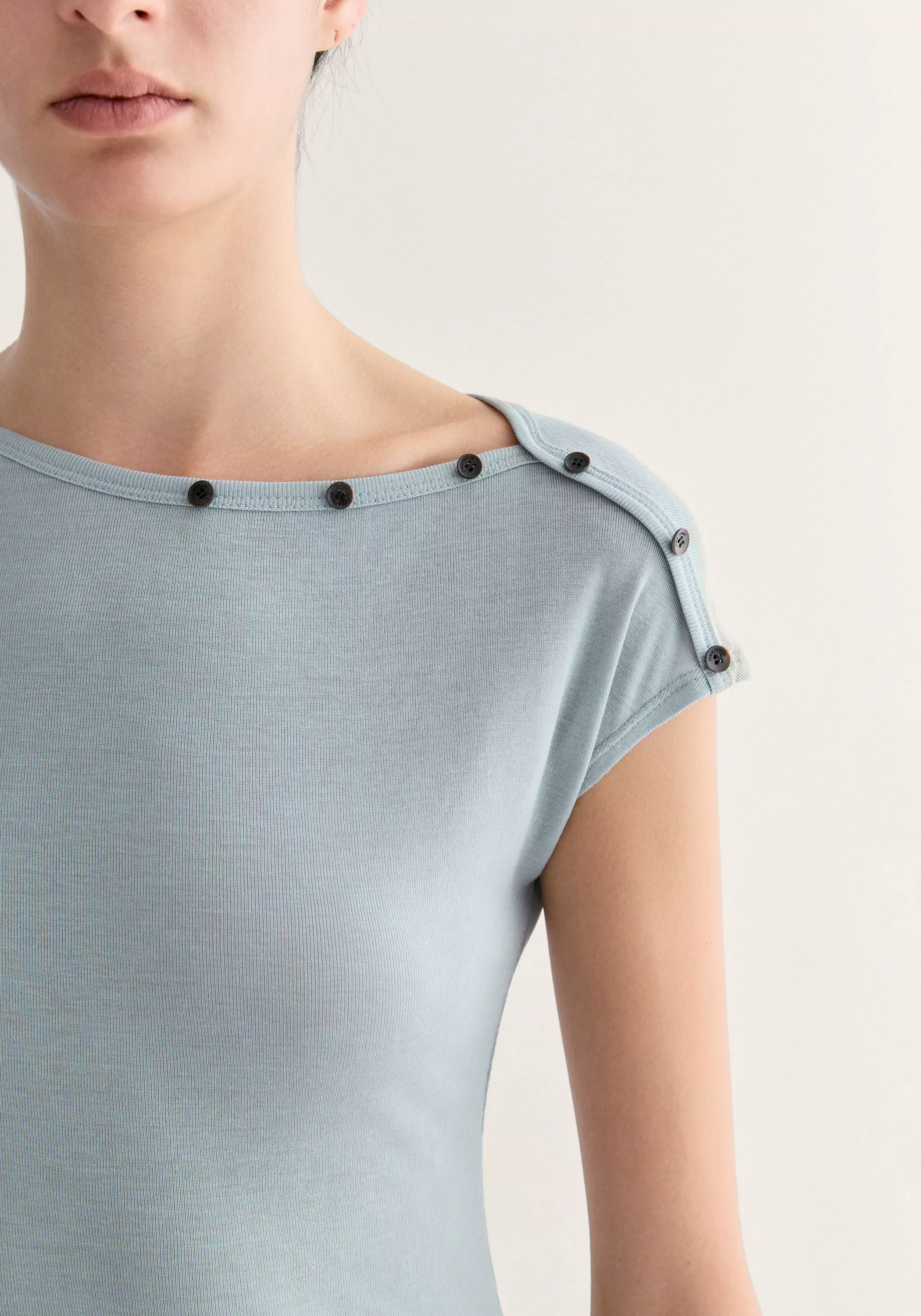 Buttoned Wool T-shirt - Image 7