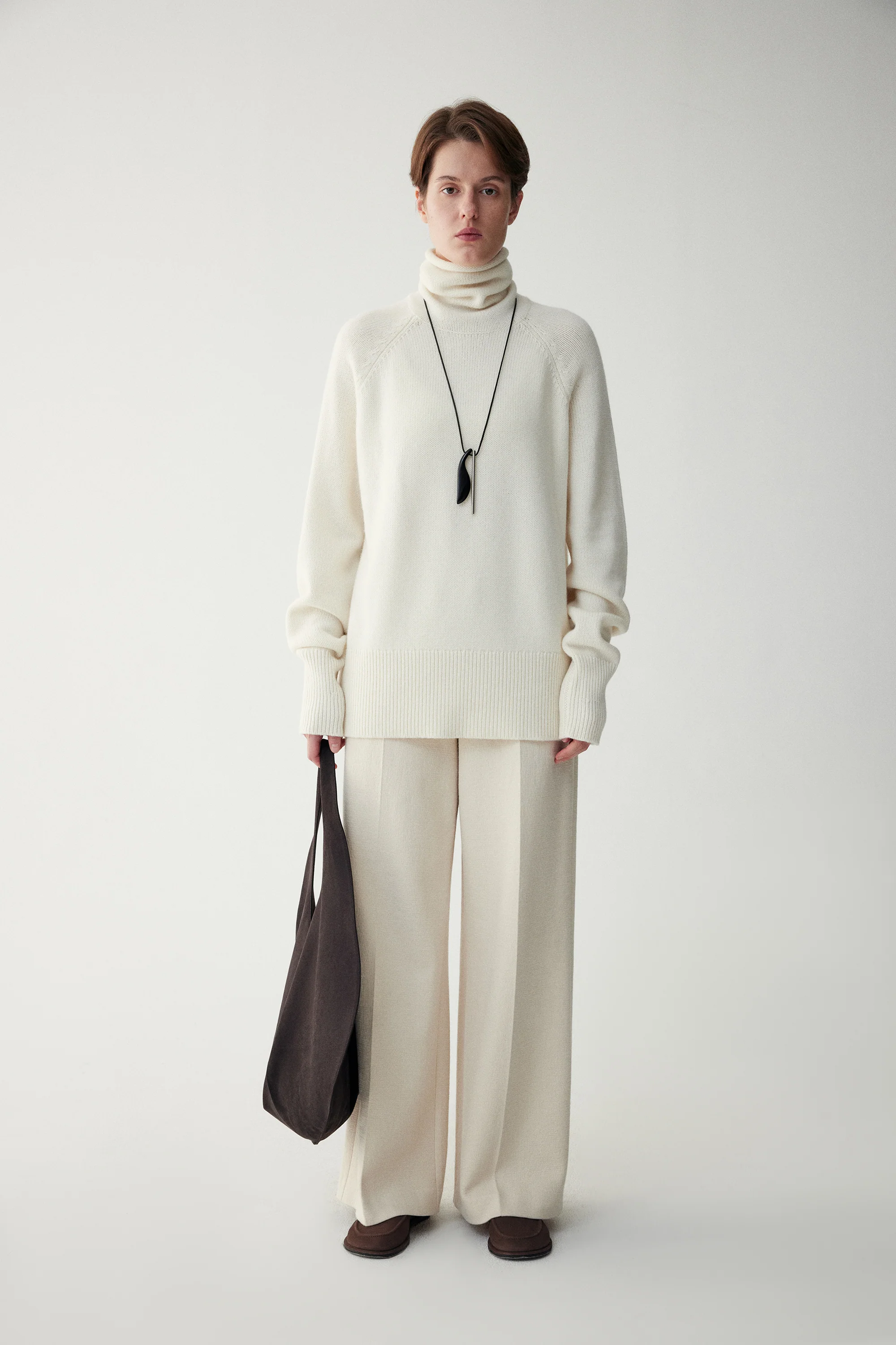 Cashmere Turtle-neck Jumper - Image 12