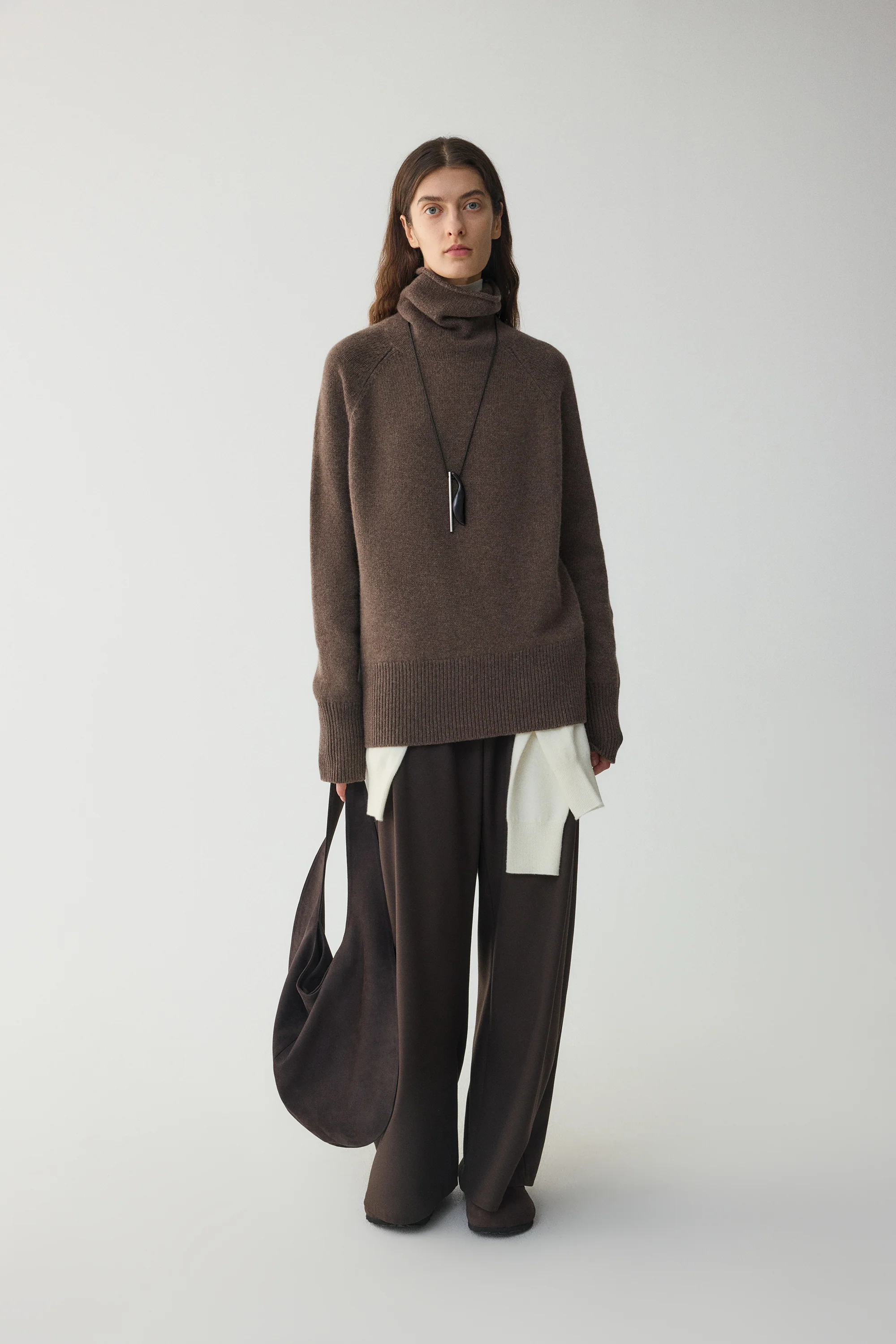 Cashmere Turtle-neck Jumper - Image 17