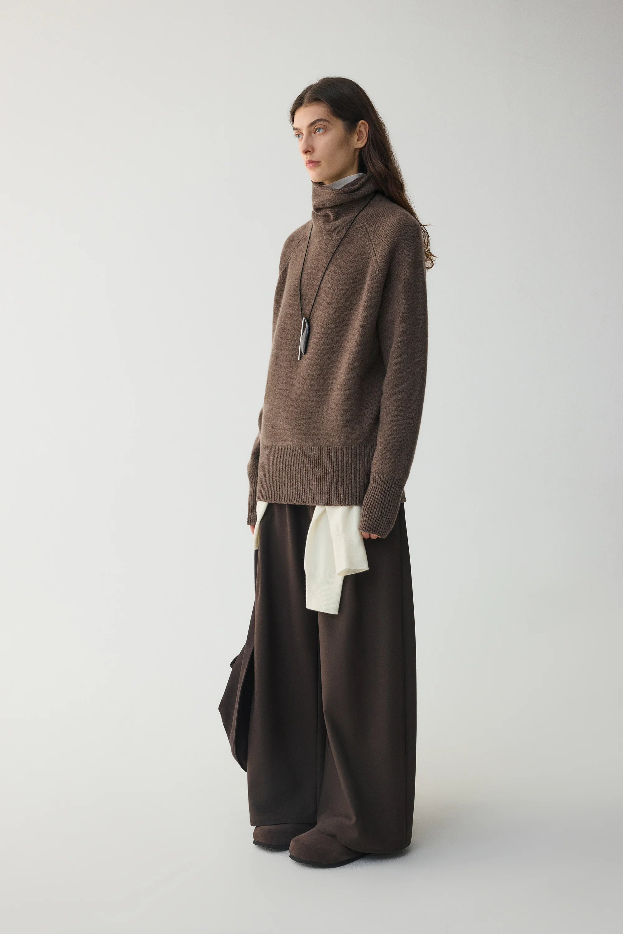 Cashmere Turtle-neck Jumper - Image 18