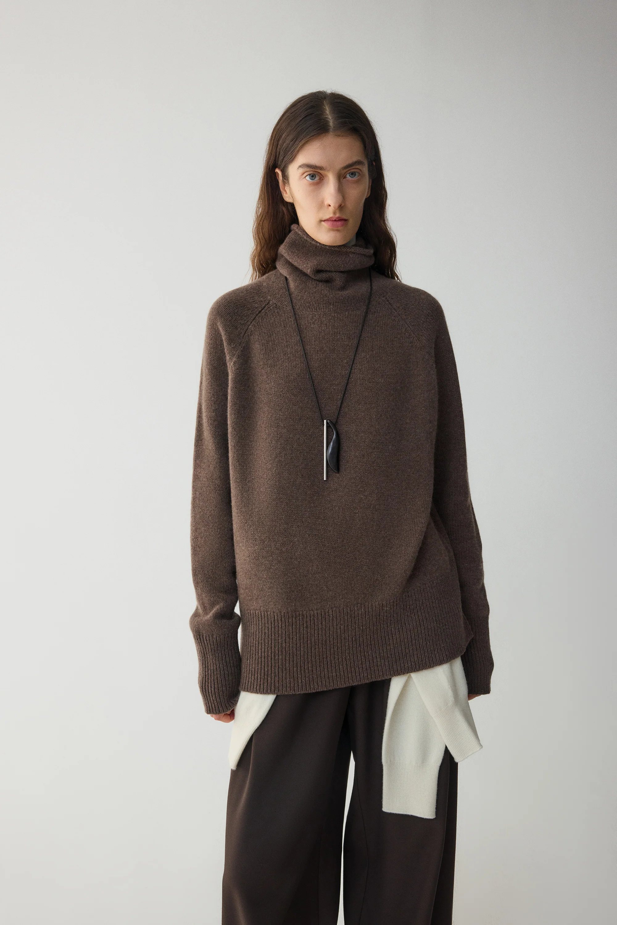 Cashmere Turtle-neck Jumper - Image 19