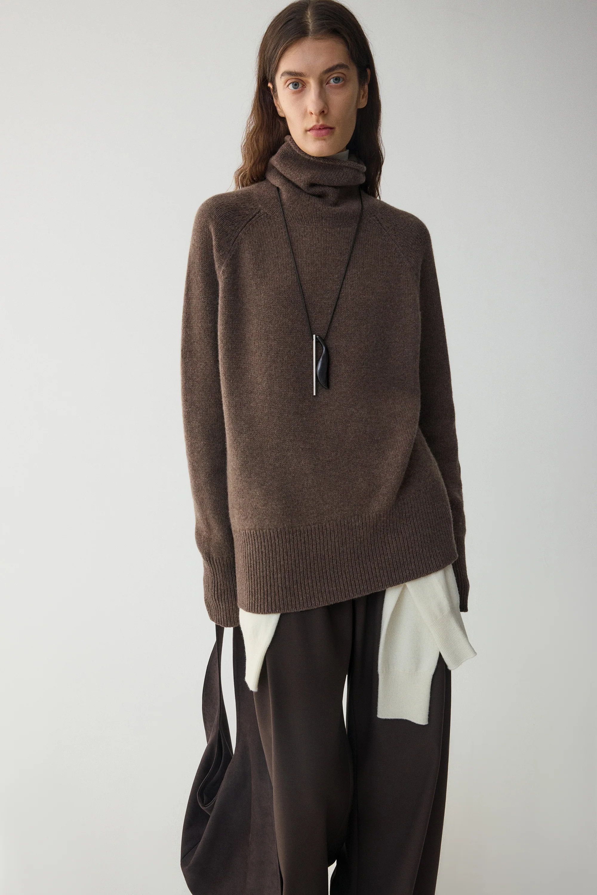 Cashmere Turtle-neck Jumper - Image 20