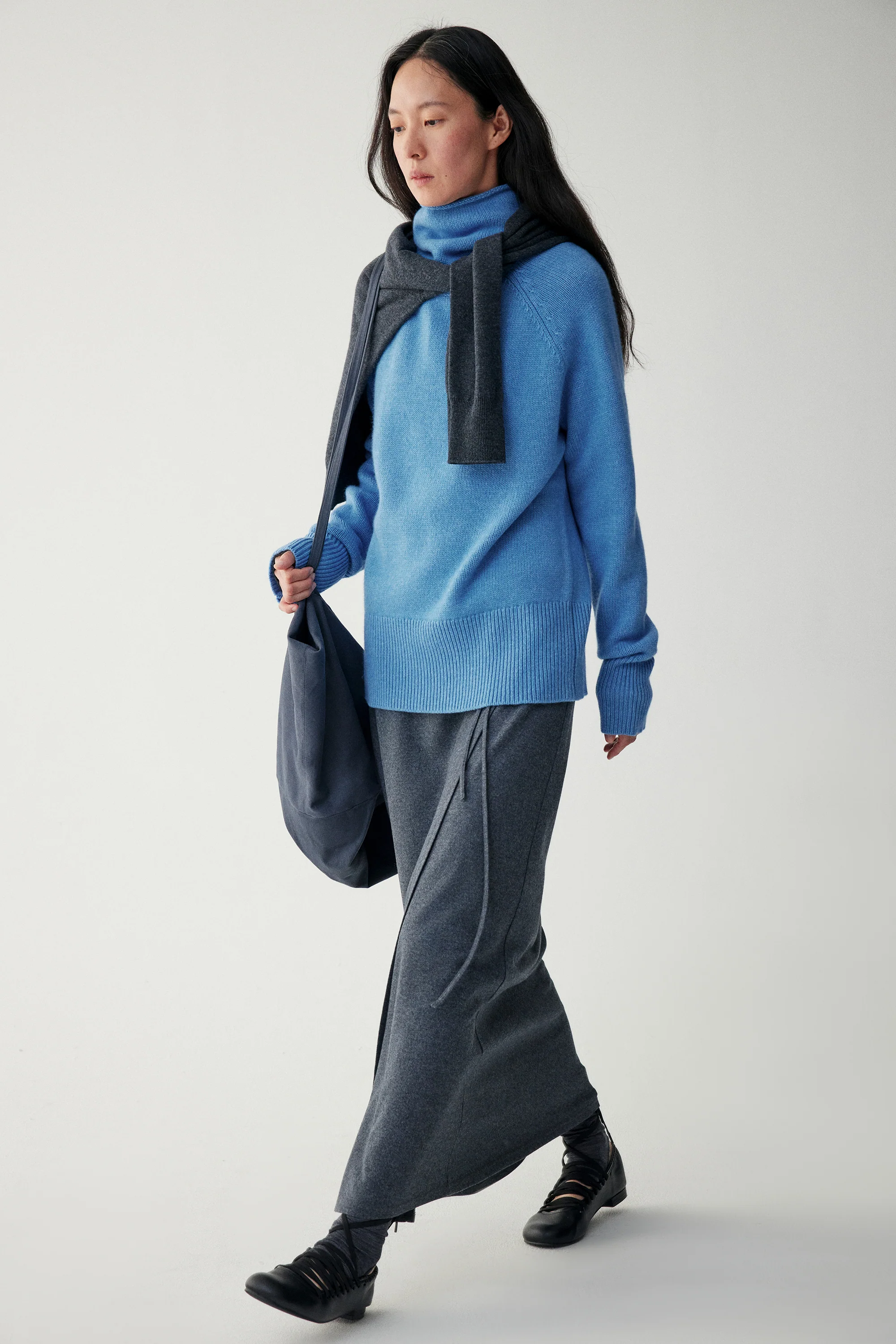 Cashmere Turtle-neck Jumper - Image 4