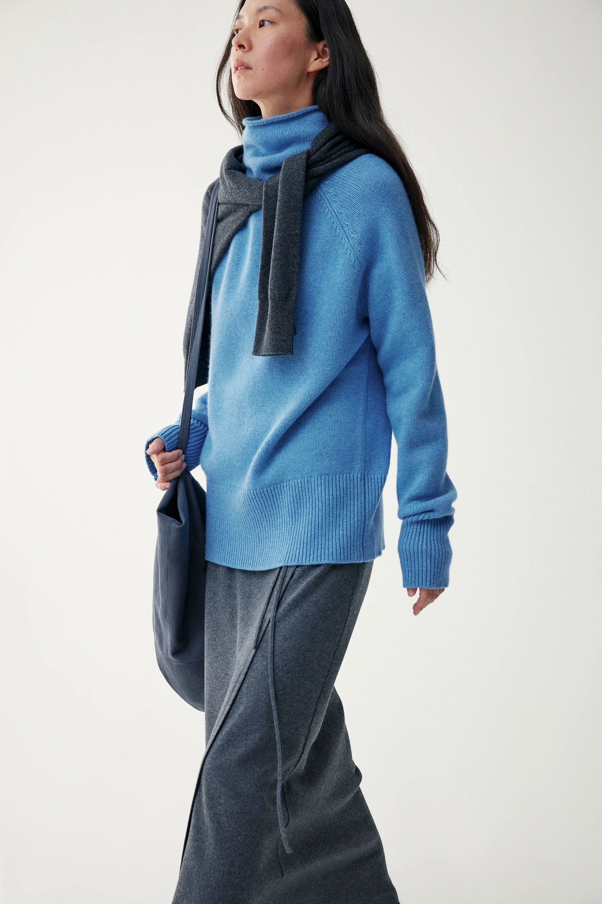 Cashmere Turtle-neck Jumper - Image 5