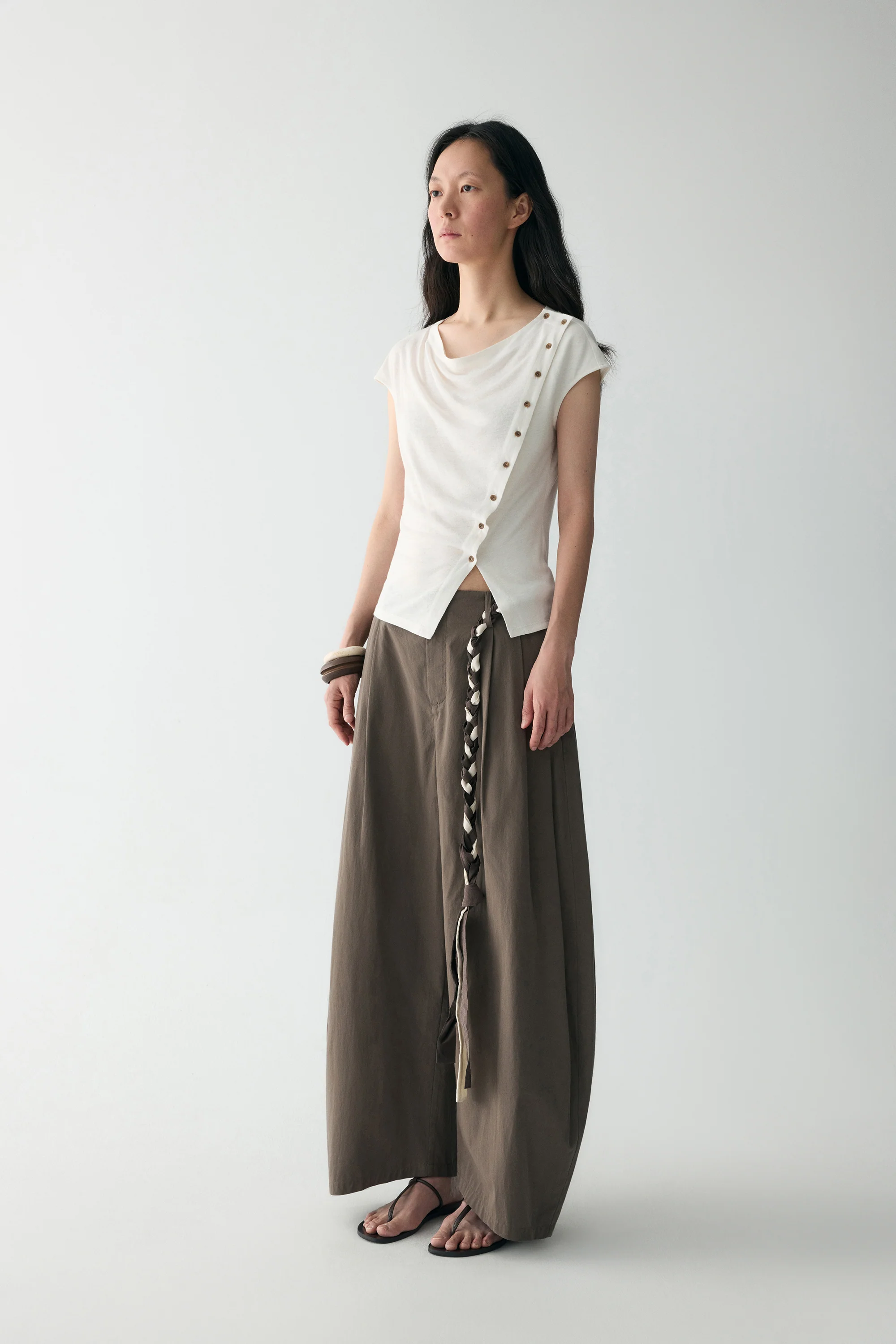 Chinese-inspired Linen T-shirt - Image 16