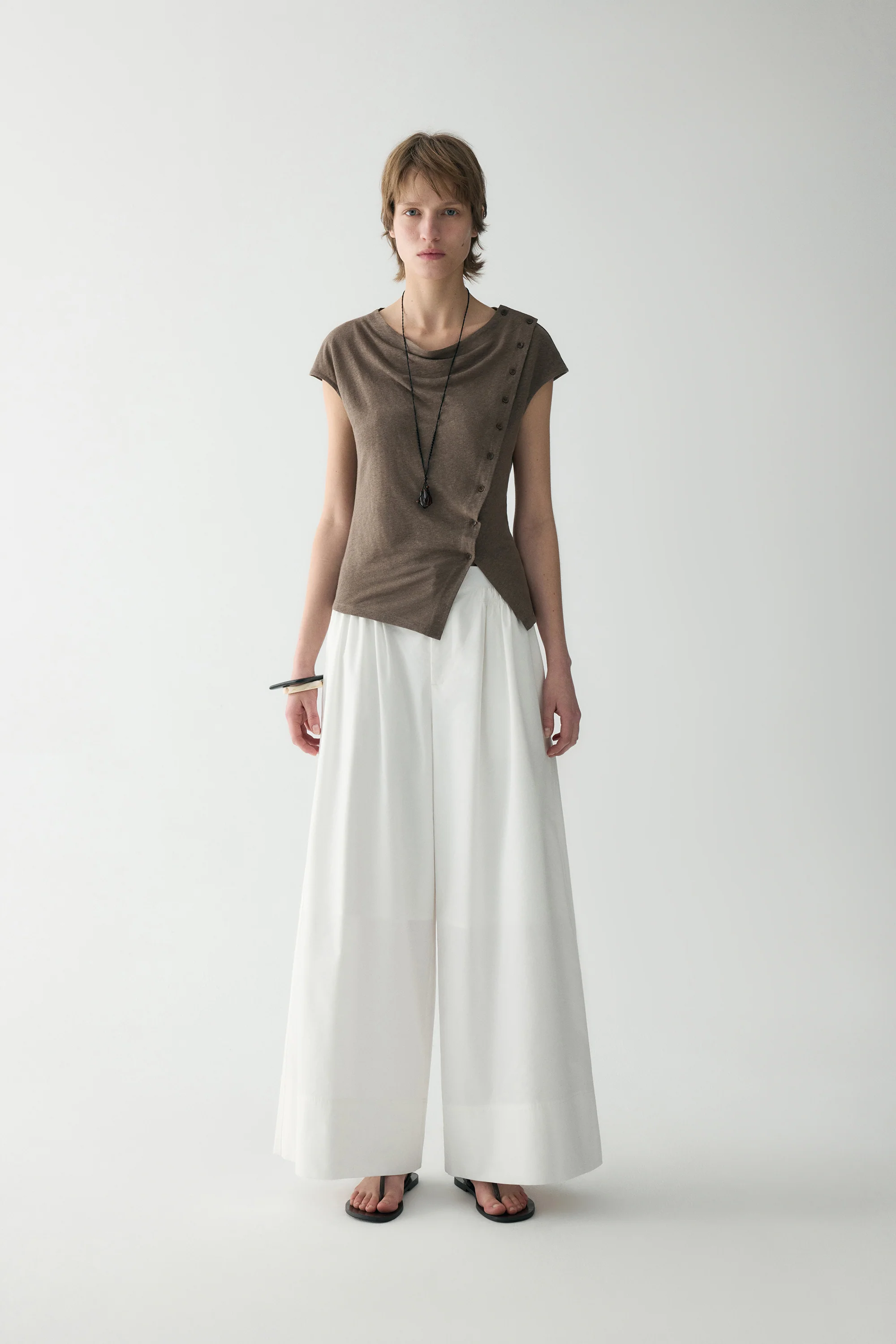 Chinese-inspired Linen T-shirt - Image 17