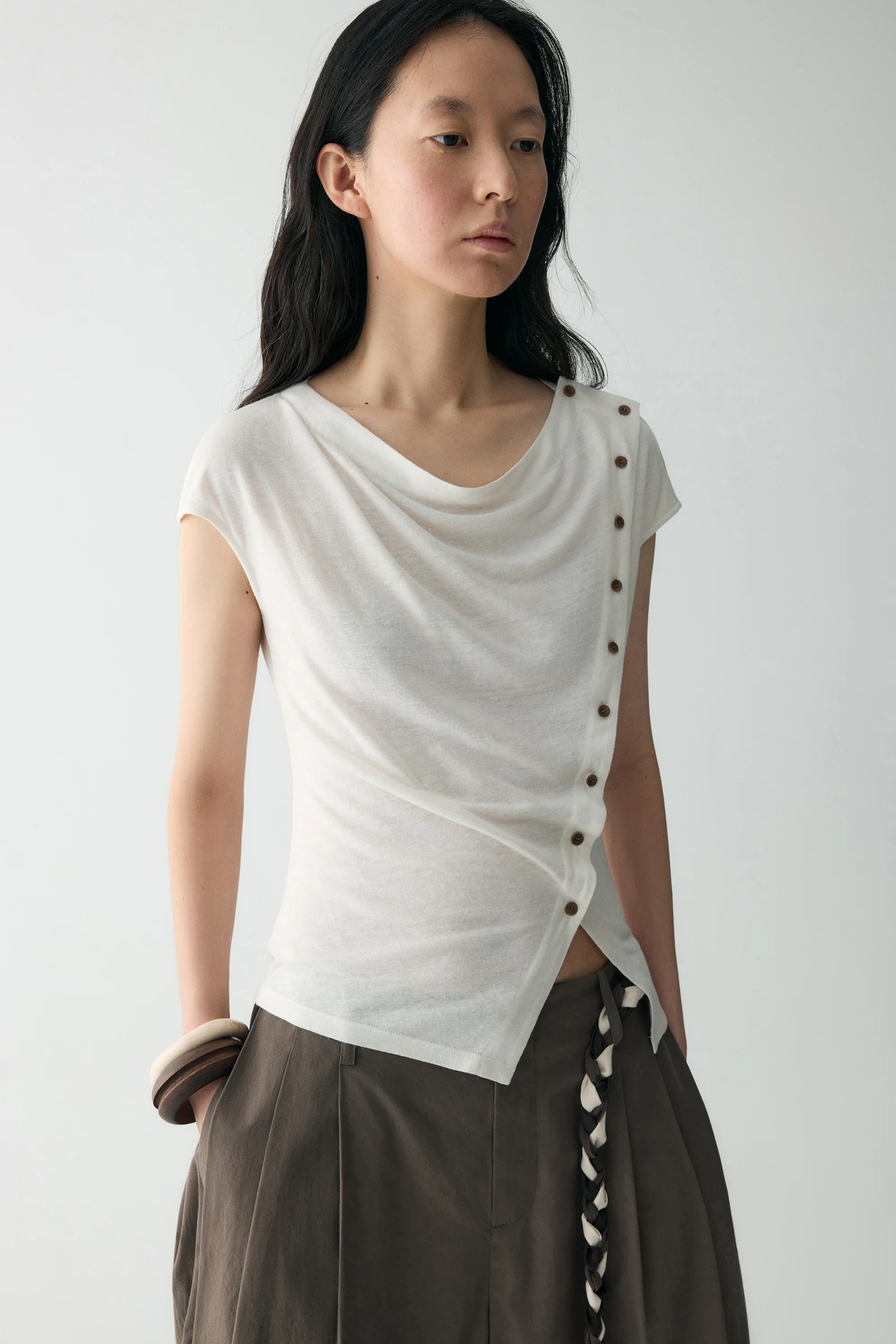 Chinese-inspired Linen T-shirt - Image 19