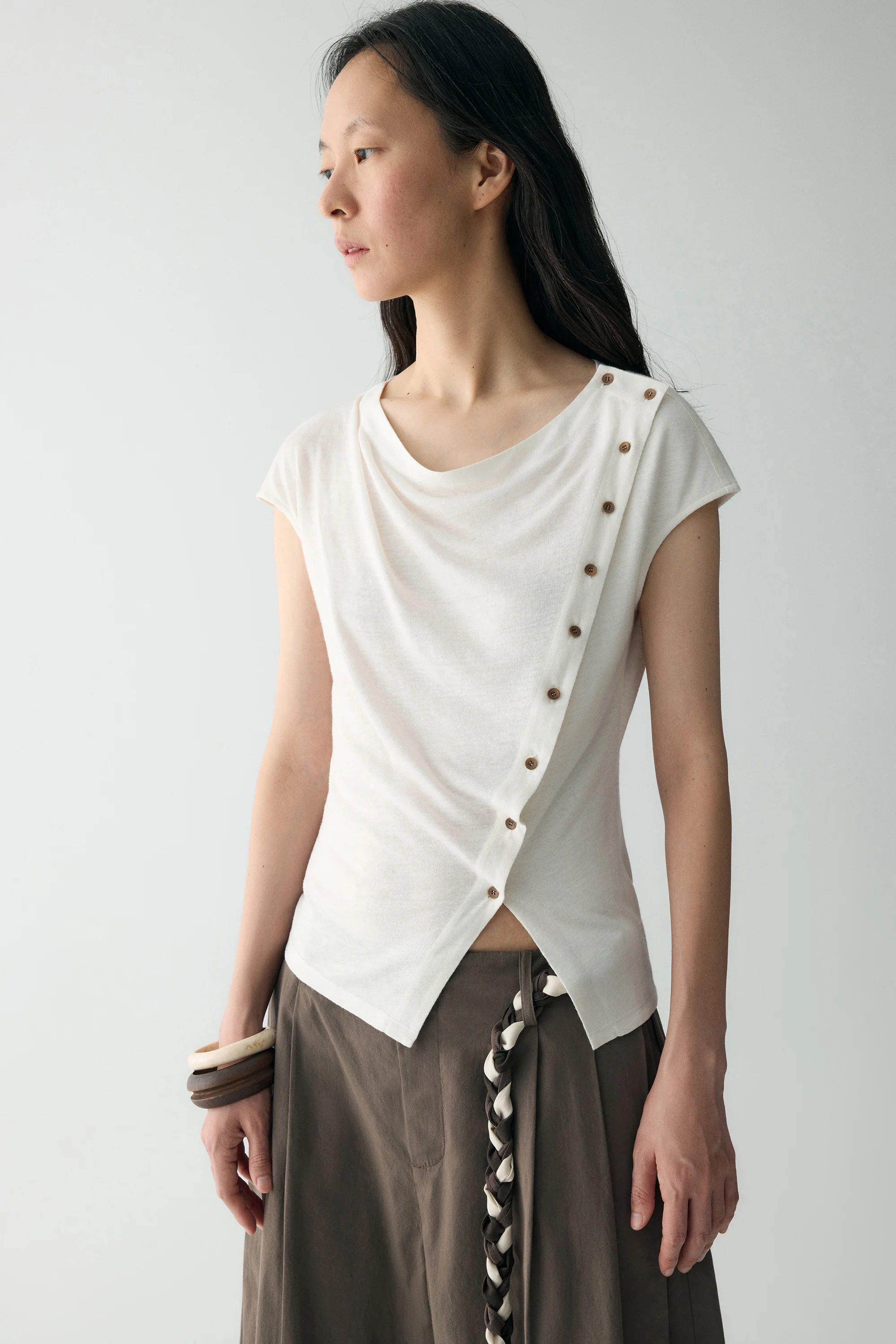 Chinese-inspired Linen T-shirt - Image 20