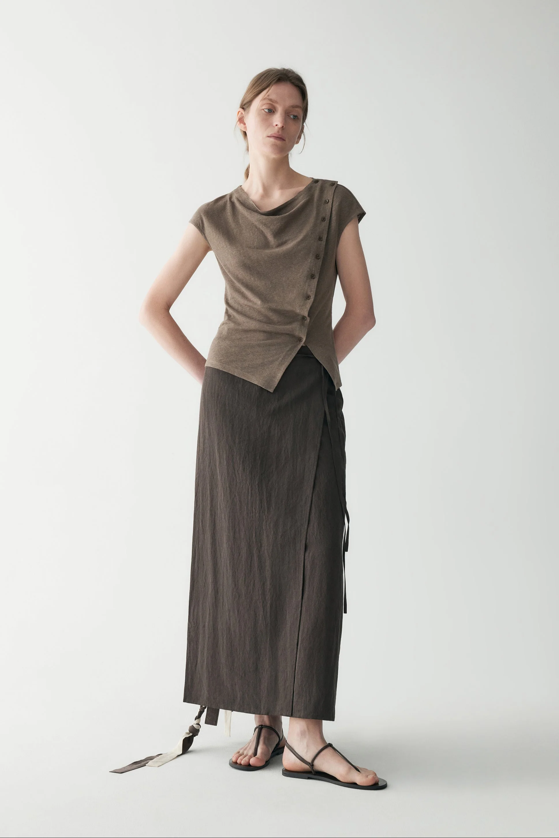 Chinese-inspired Linen T-shirt - Image 4