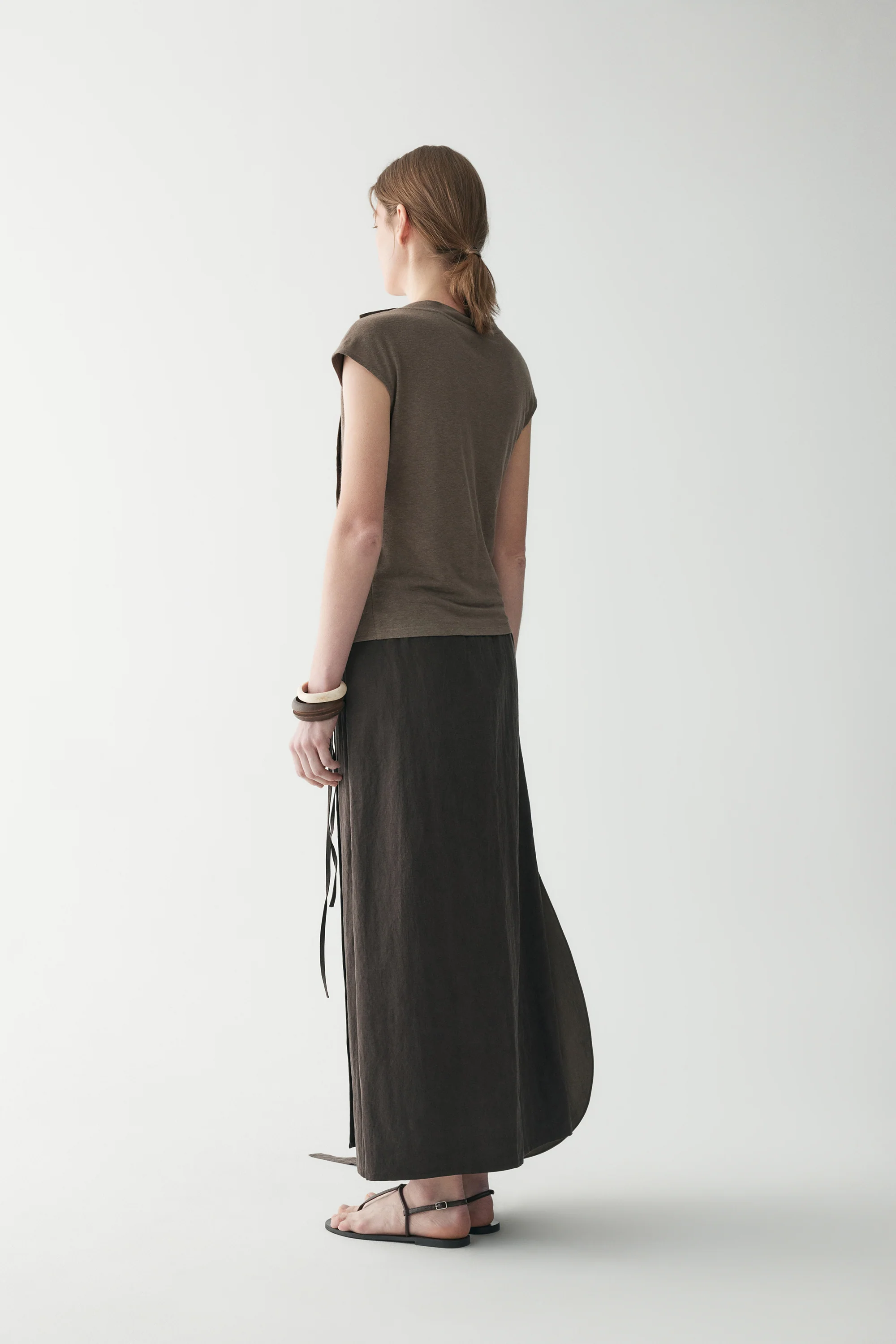 Chinese-inspired Linen T-shirt - Image 6