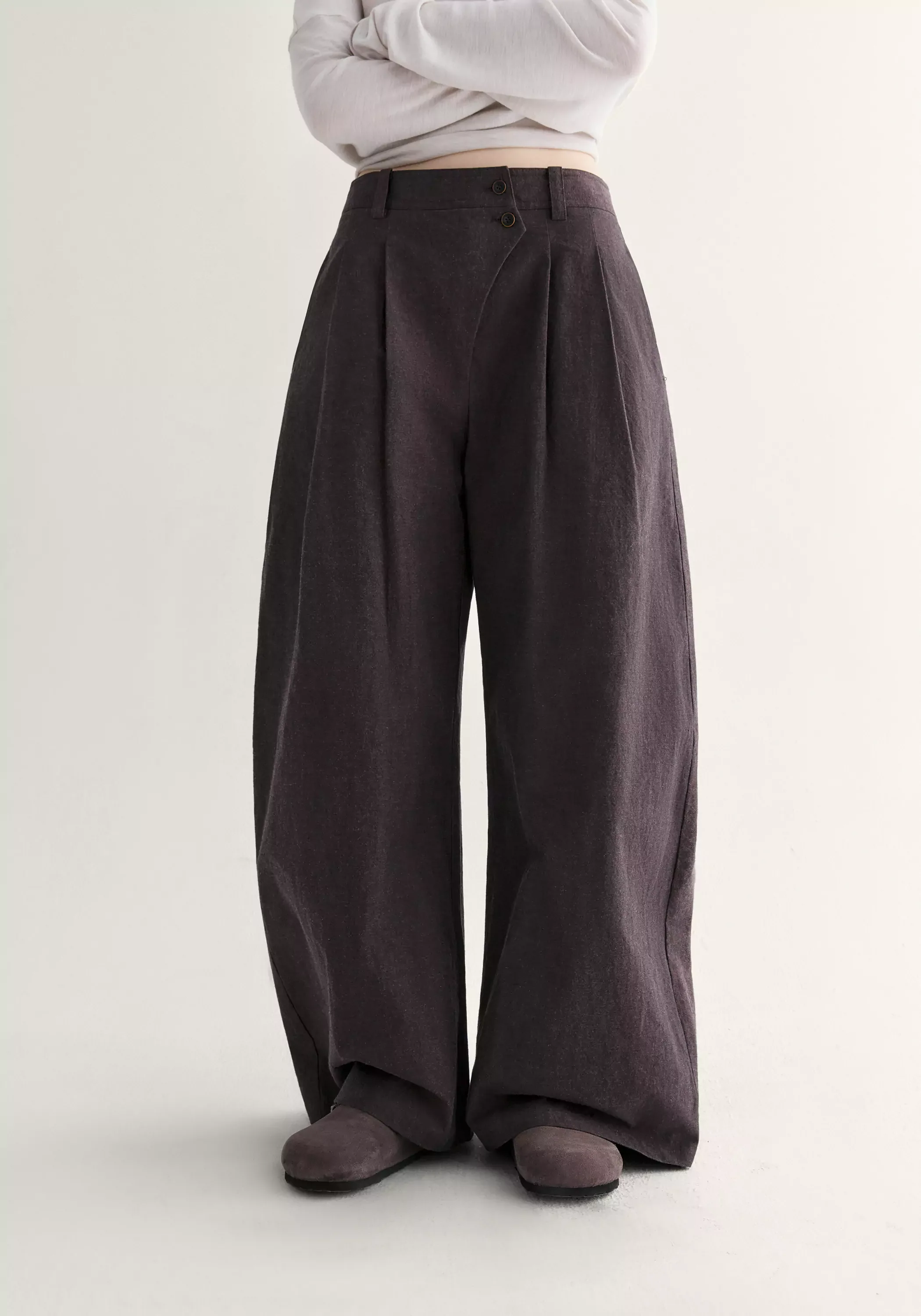 Chinese-inspired Wide-leg Pants - Image 10