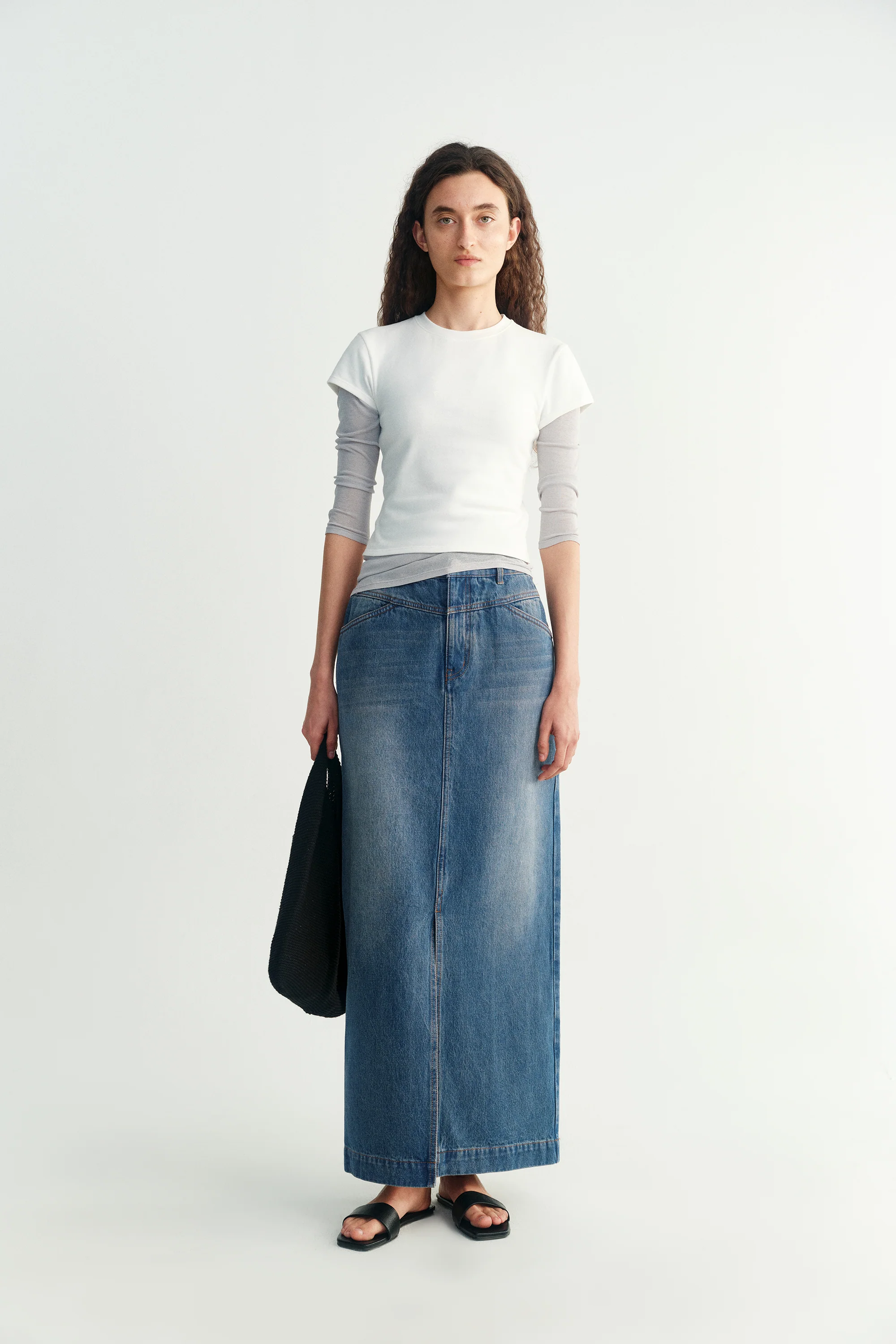 Classic Cotton T-shirt - Image 15