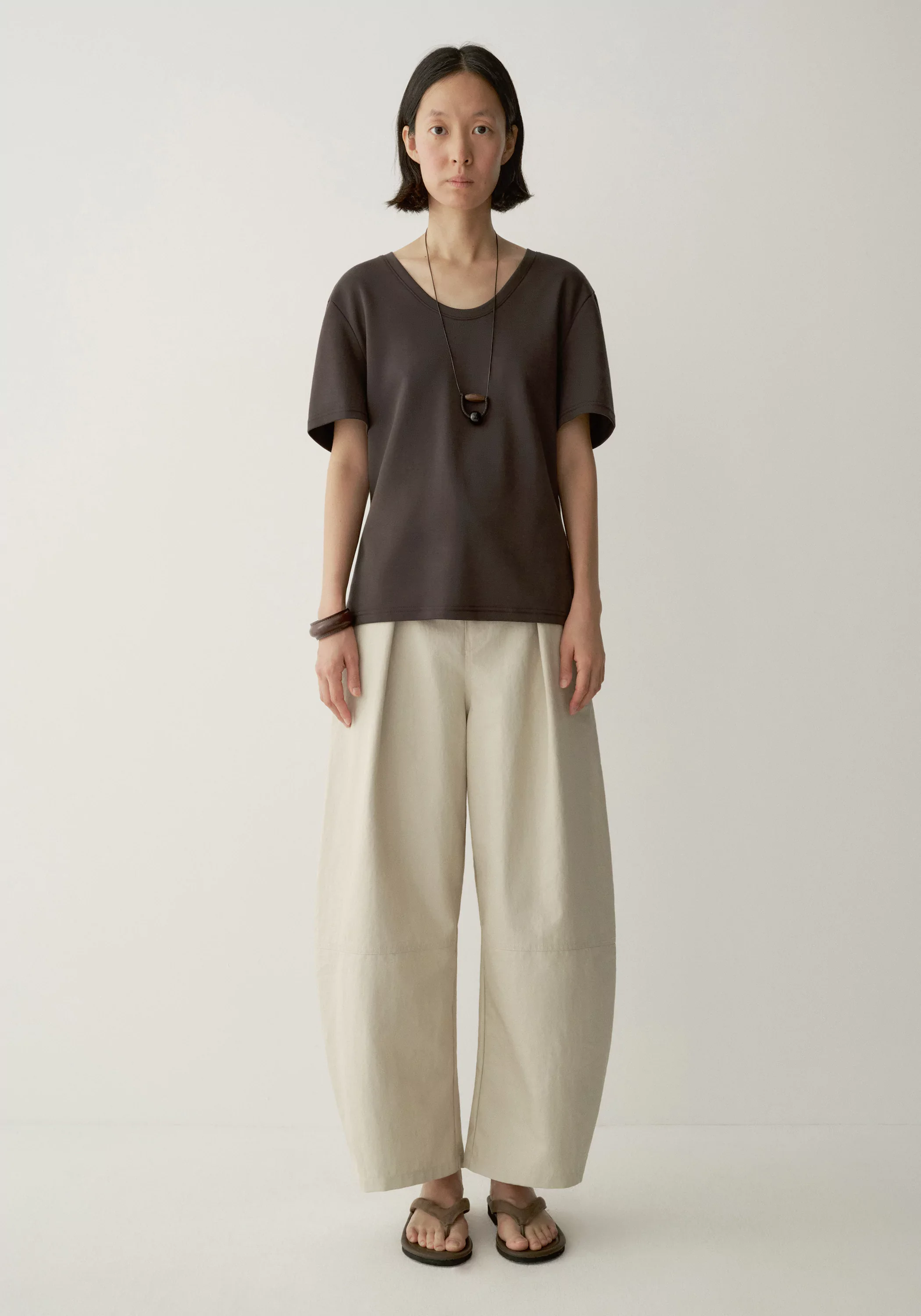 Coated Cropped Pants - Image 12