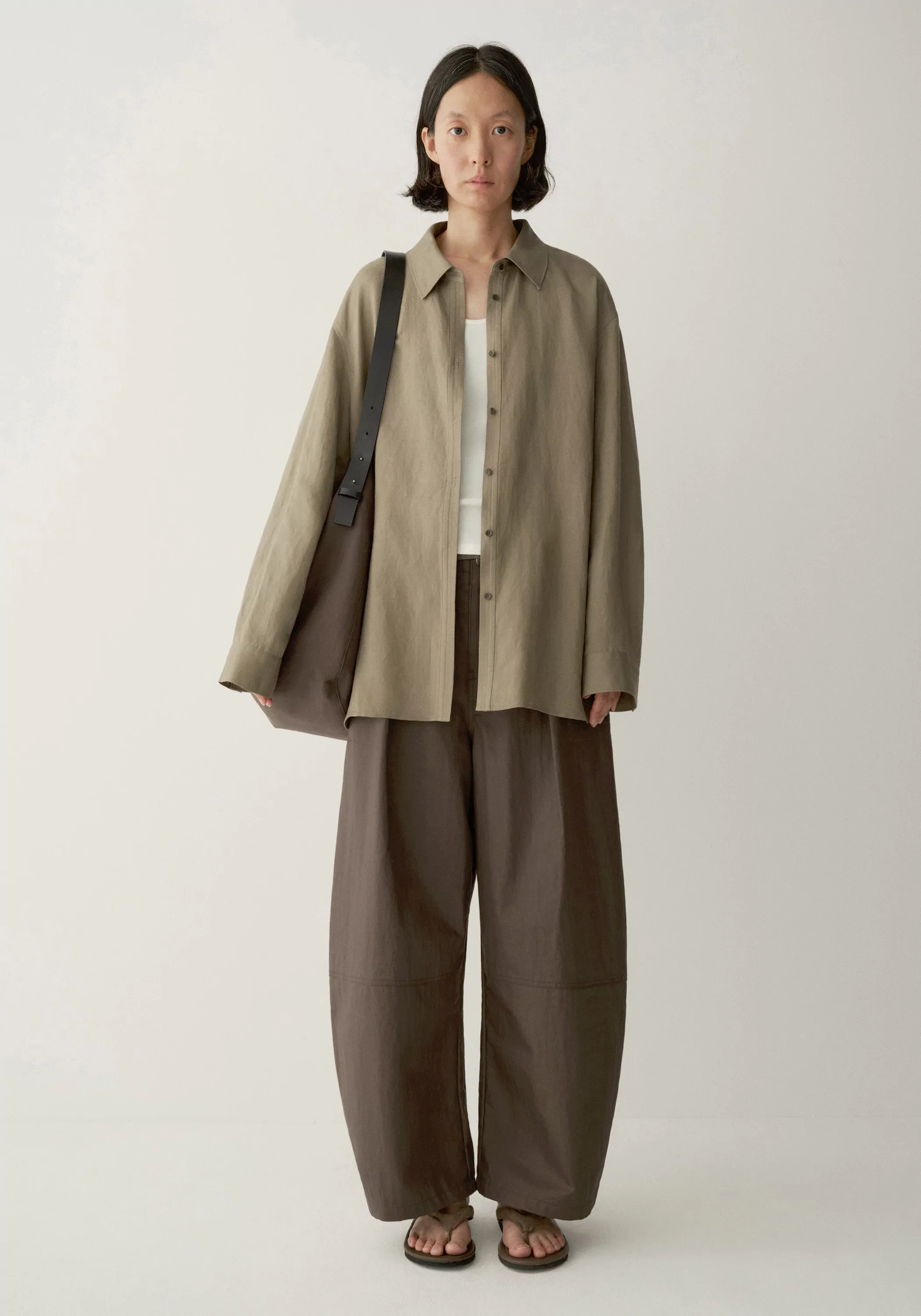 Coated Cropped Pants - Image 3