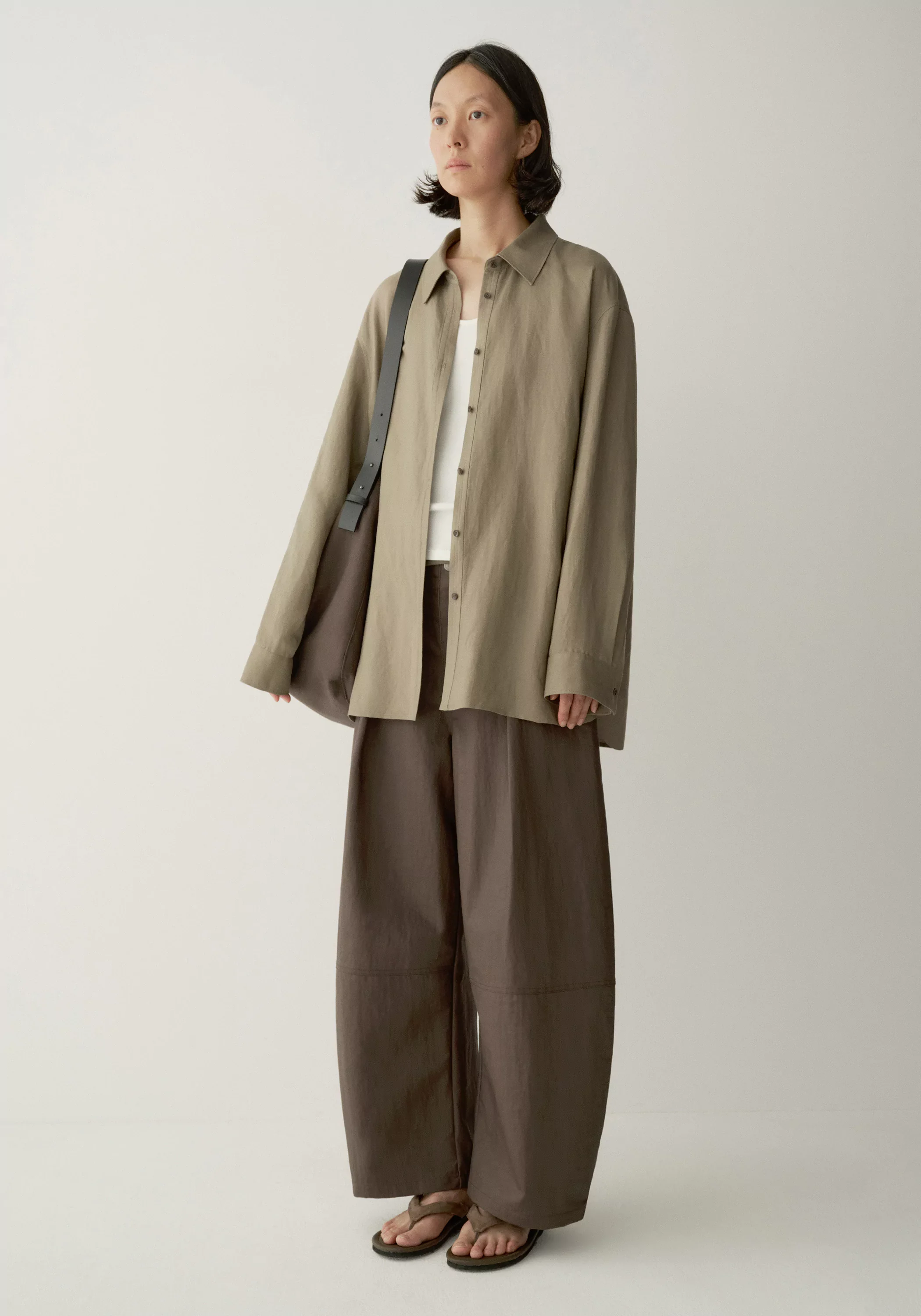 Coated Cropped Pants - Image 4