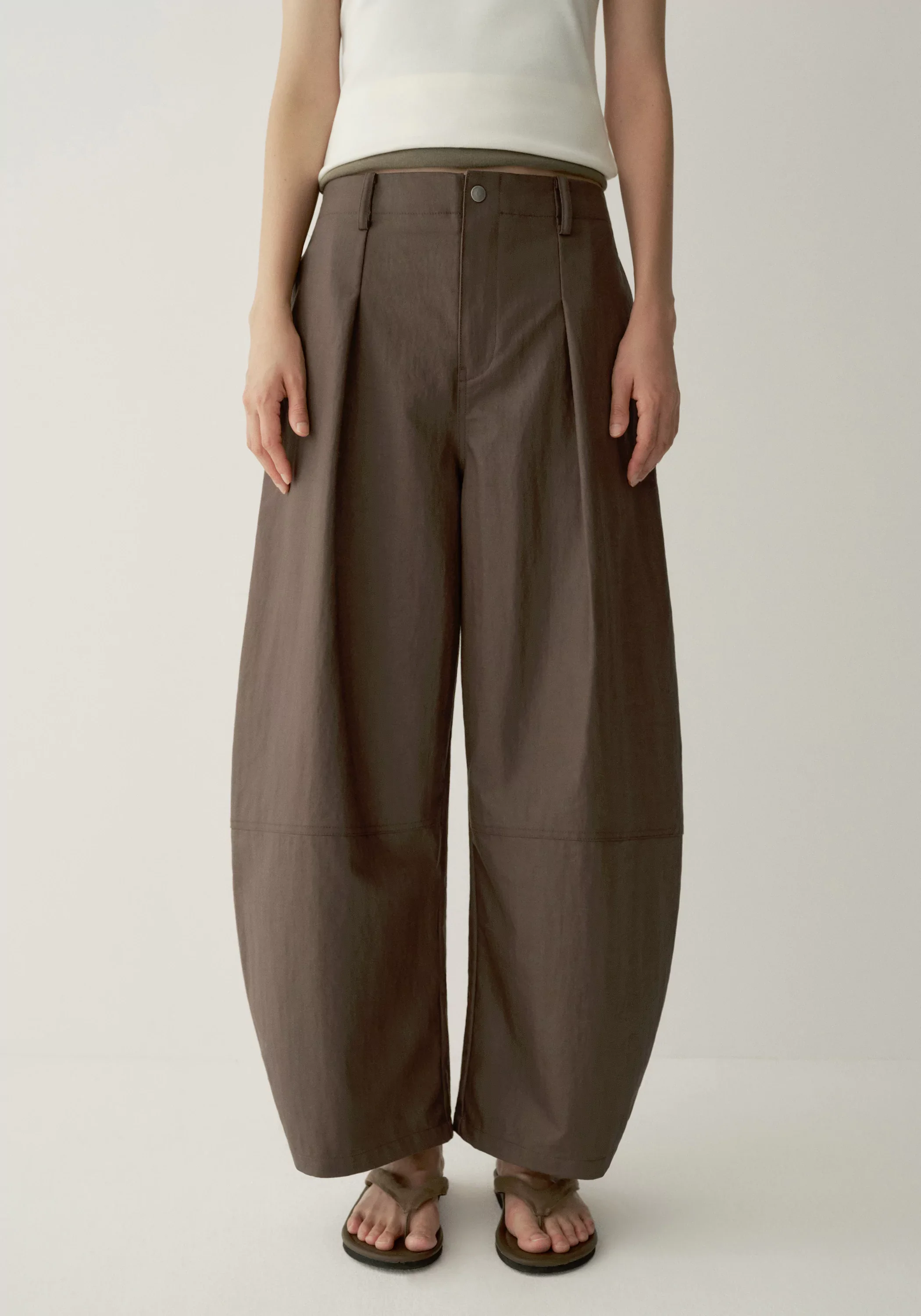 Coated Cropped Pants - Image 6