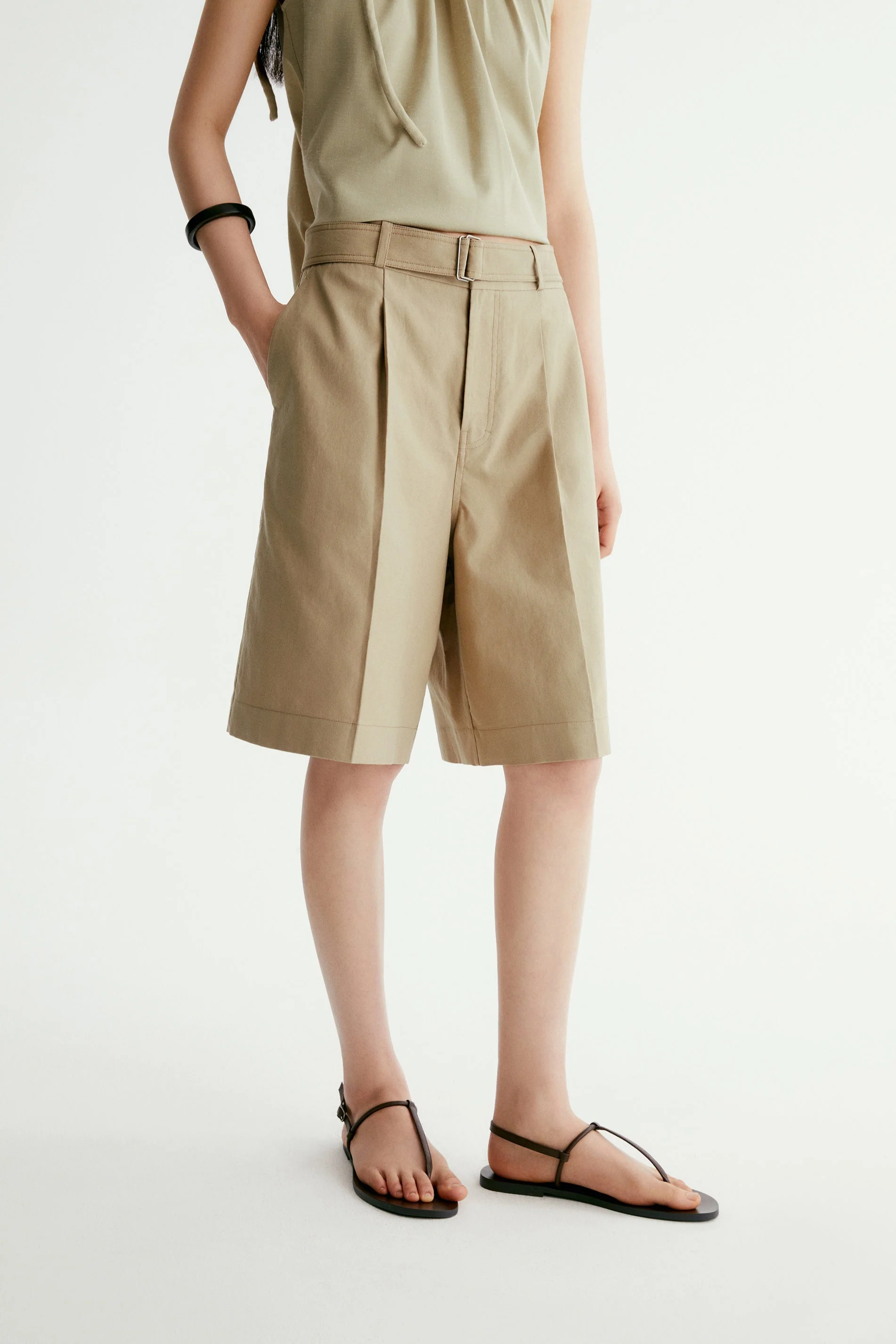 Cotton A-line Pleated Shorts - Image 14