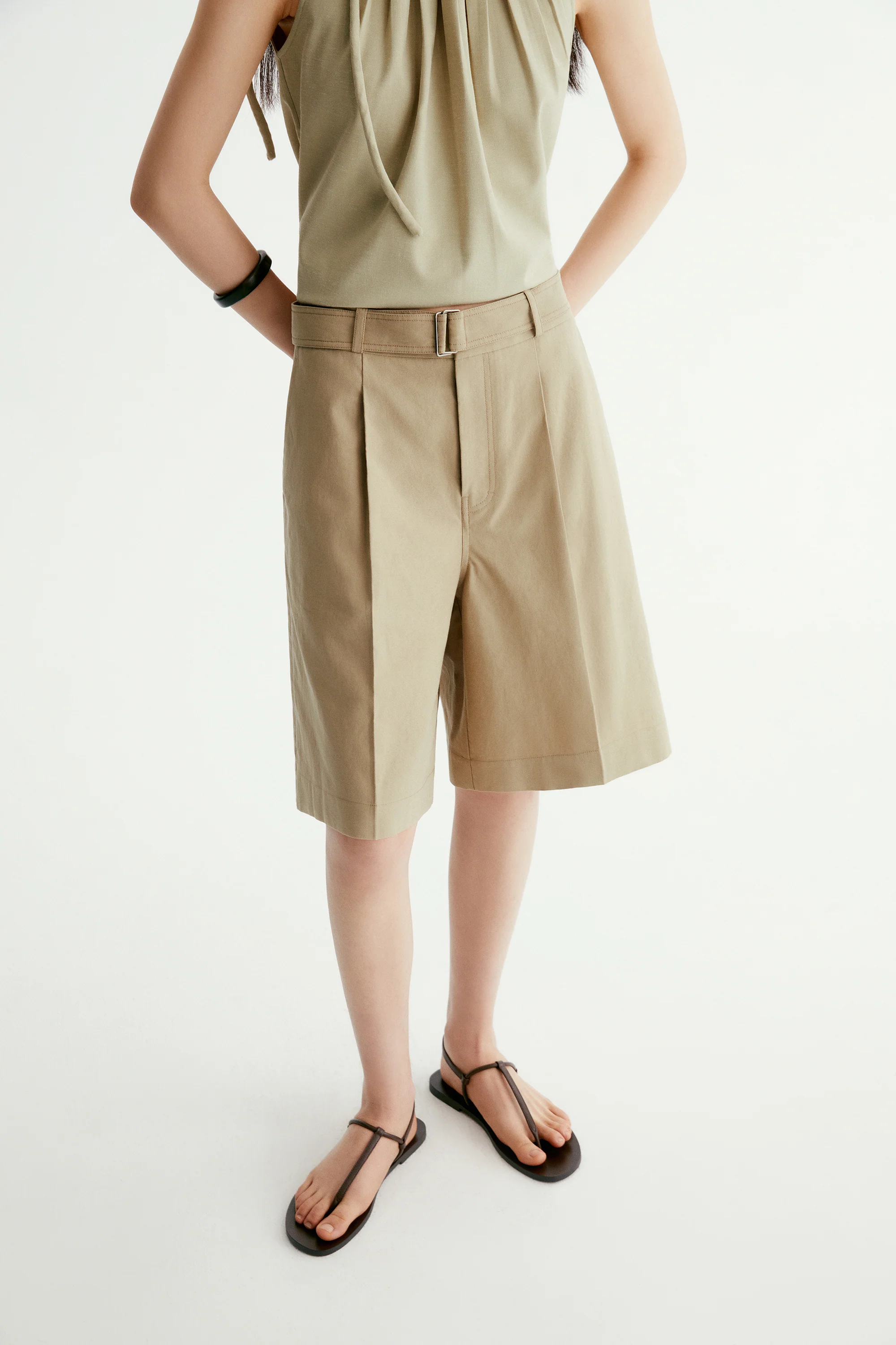 Cotton A-line Pleated Shorts - Image 15