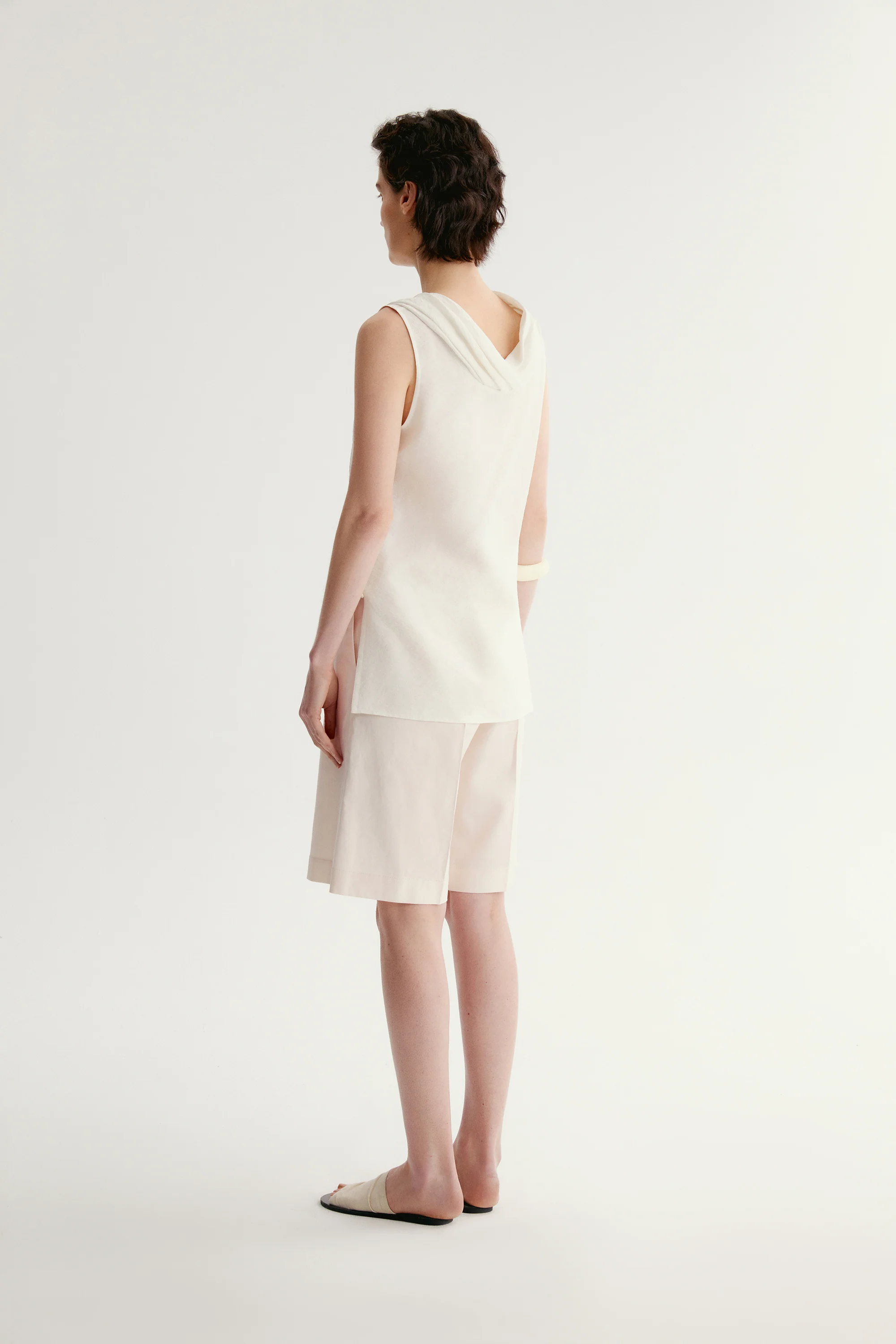 Cotton A-line Pleated Shorts - Image 4