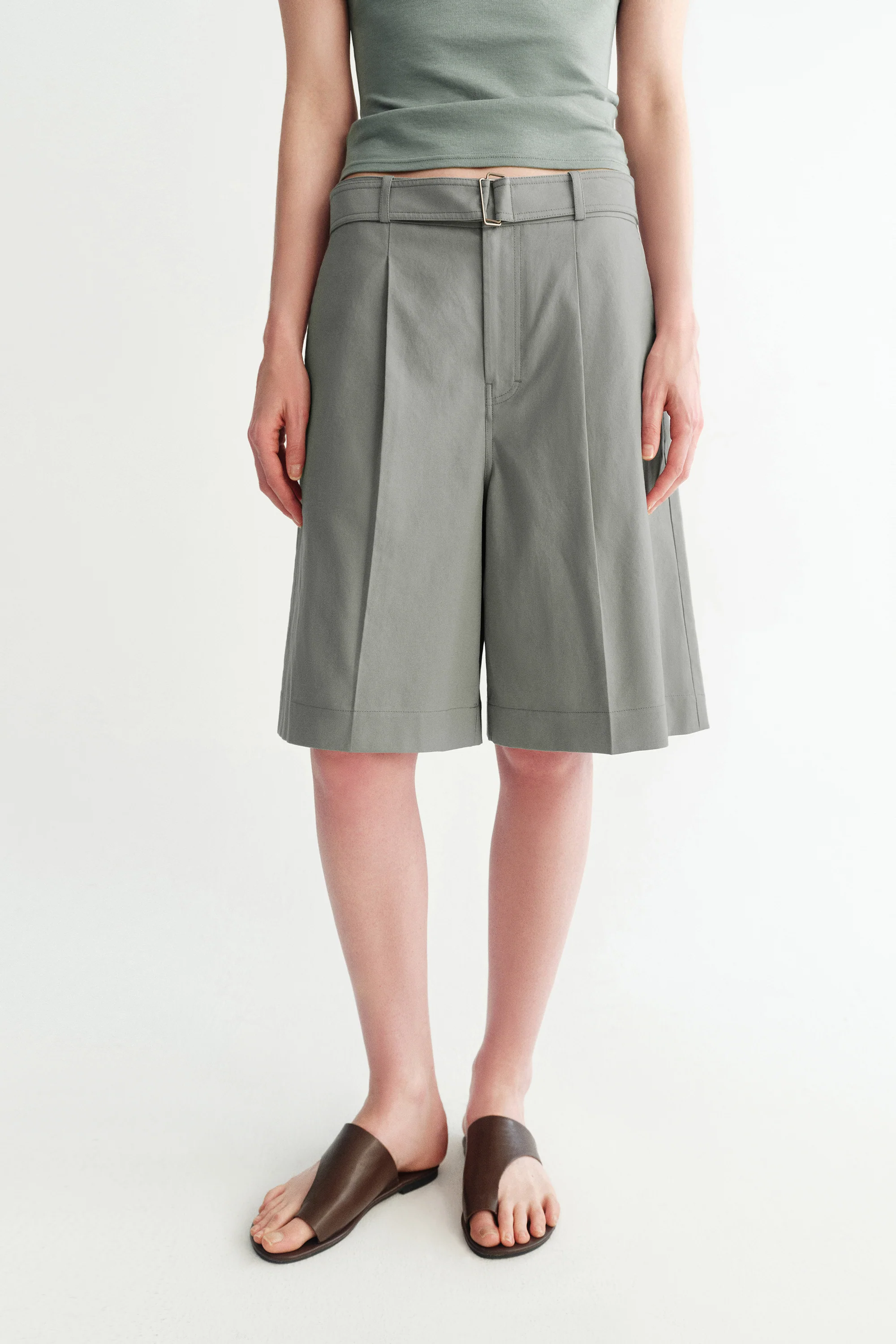 Cotton A-line Pleated Shorts - Image 8