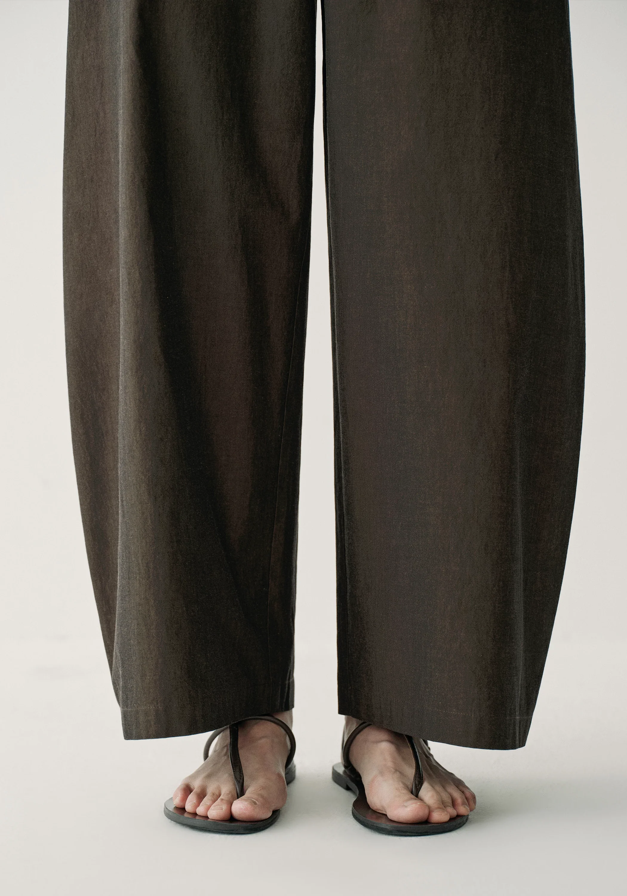 Cotton Cropped Pants - Image 9