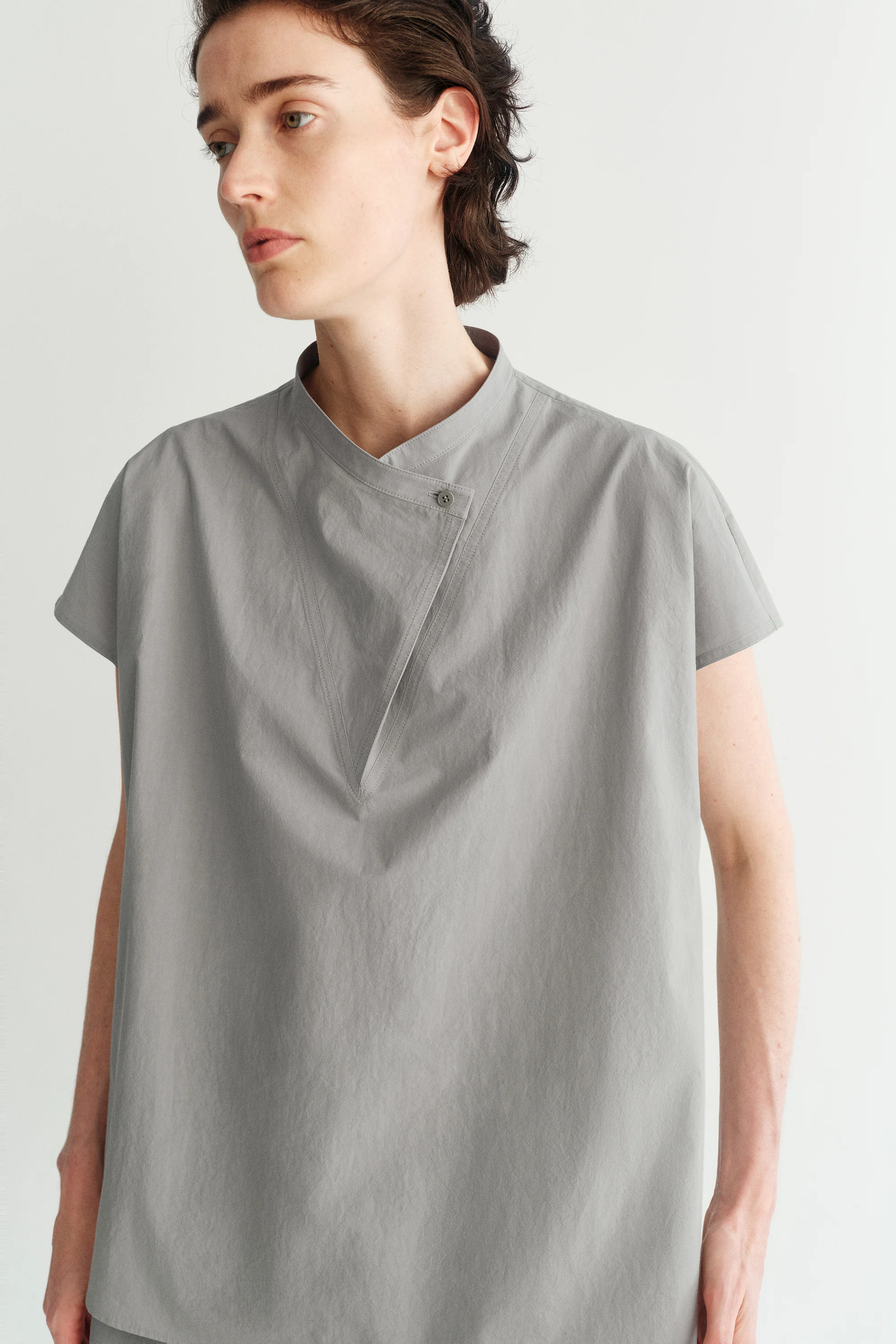 Cotton Folded Neckline T-shirt - Image 15