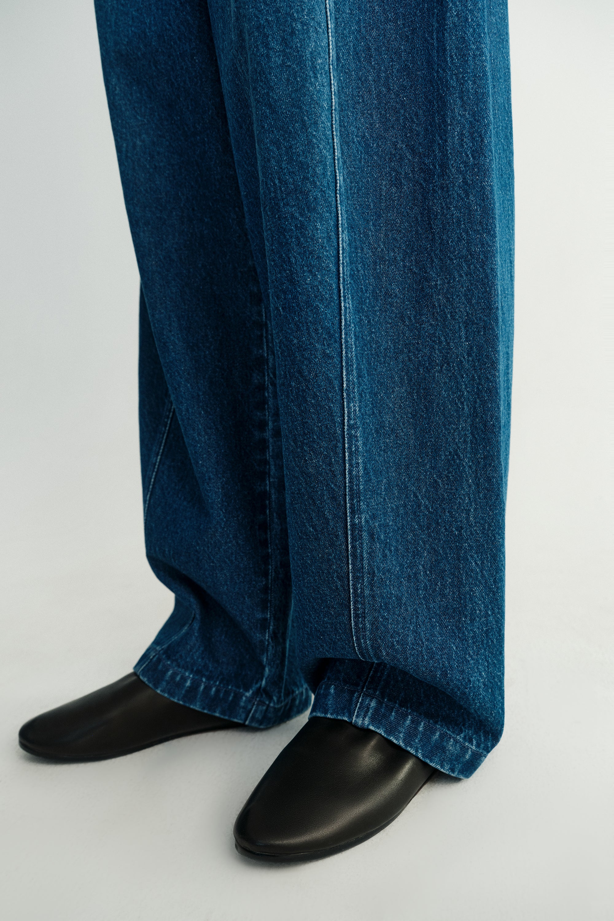 Cotton-linen Curved Jeans - Image 13