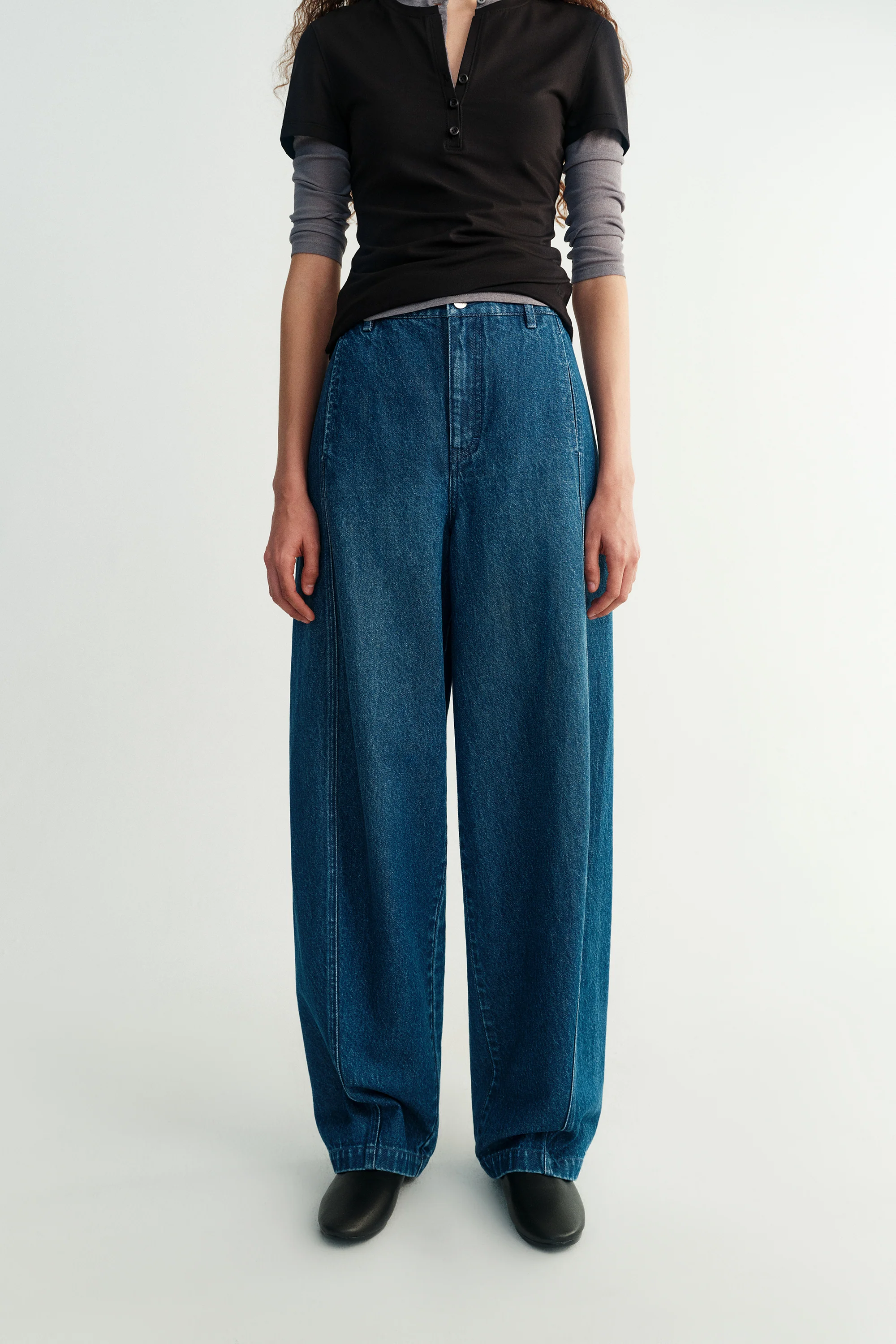 Cotton-linen Curved Jeans - Image 9