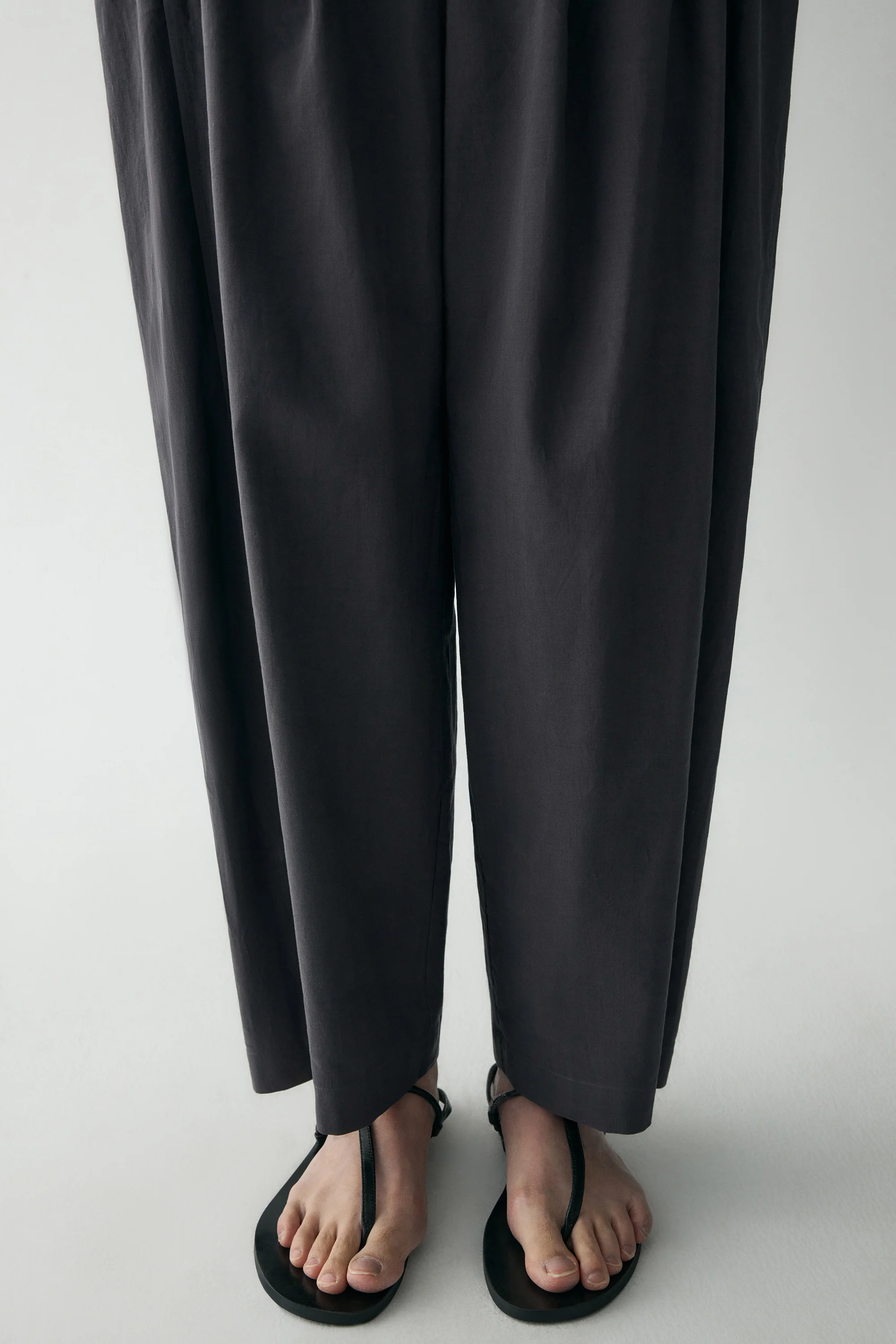 Cotton-linen Pleated Pants - Image 12