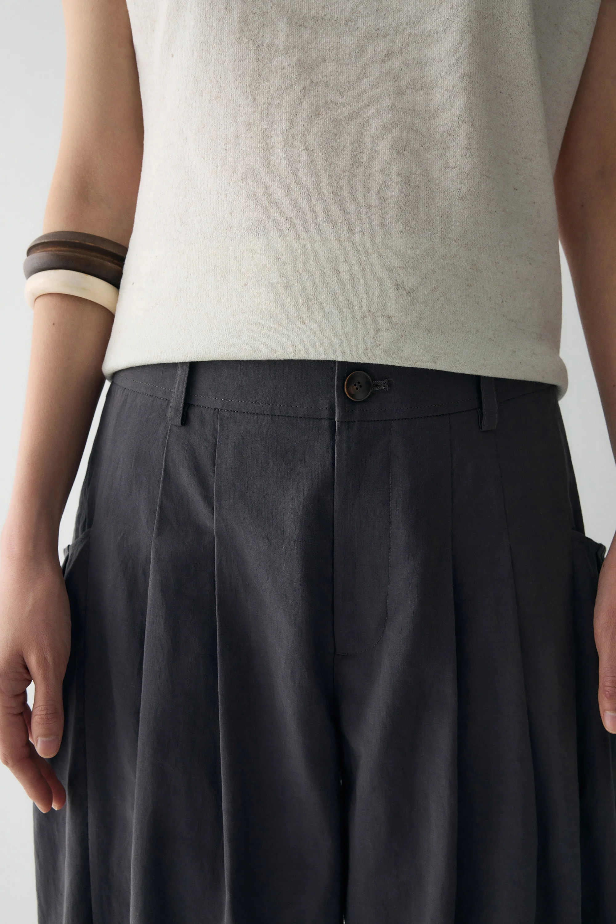 Cotton-linen Pleated Pants - Image 8