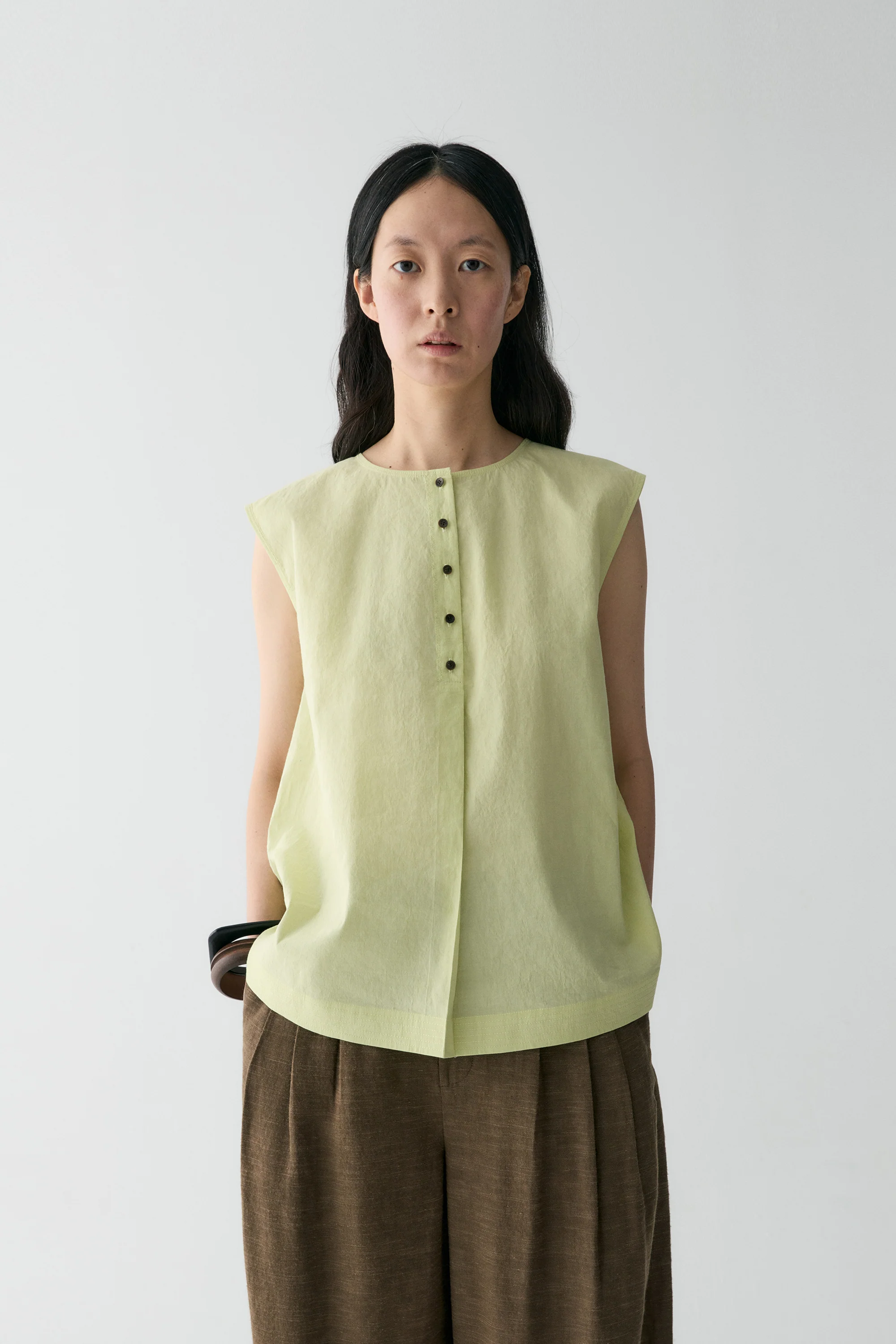 Cotton-linen Sleeveless Blouse