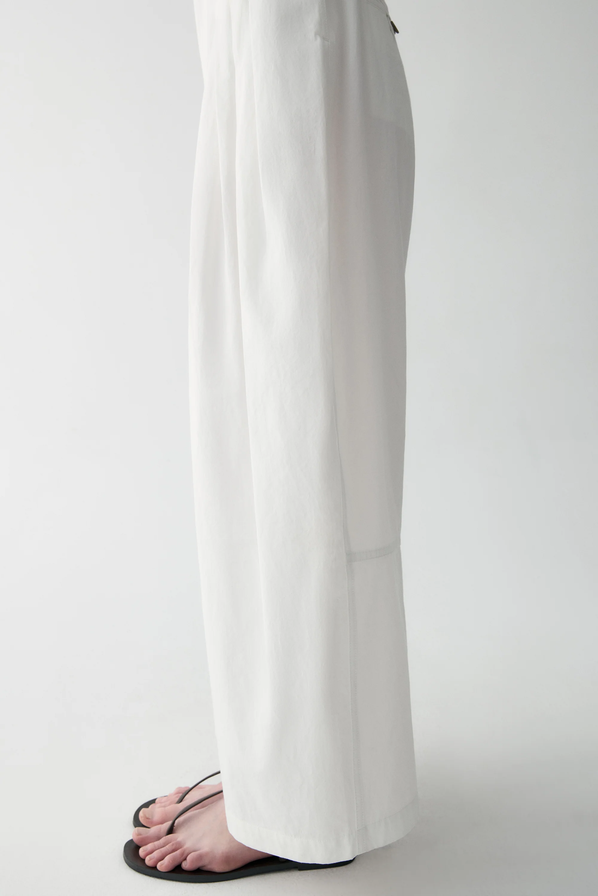 Cotton Pleated Curved Pants - Image 13