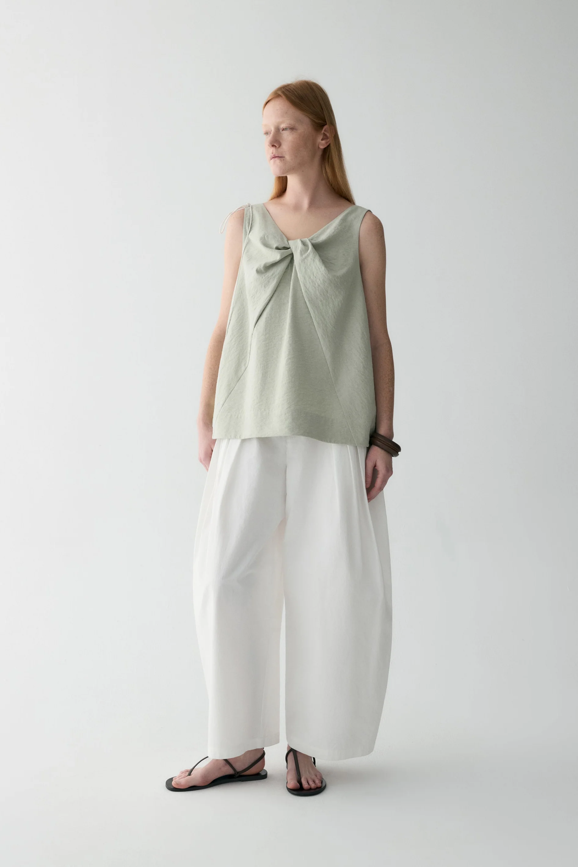 Cotton Pleated Curved Pants - Image 5