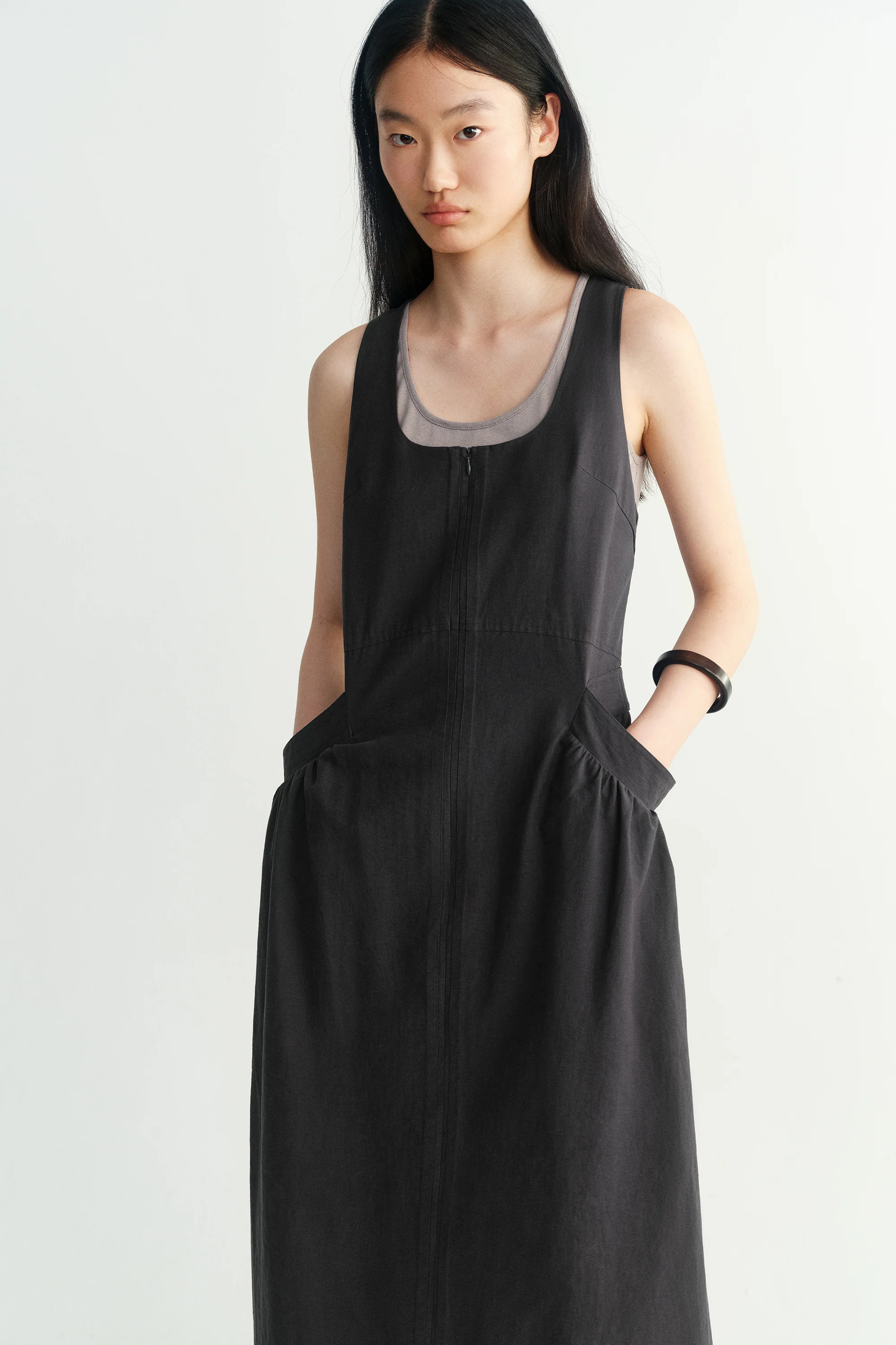 Twist-knot Zipper Dress - Image 15